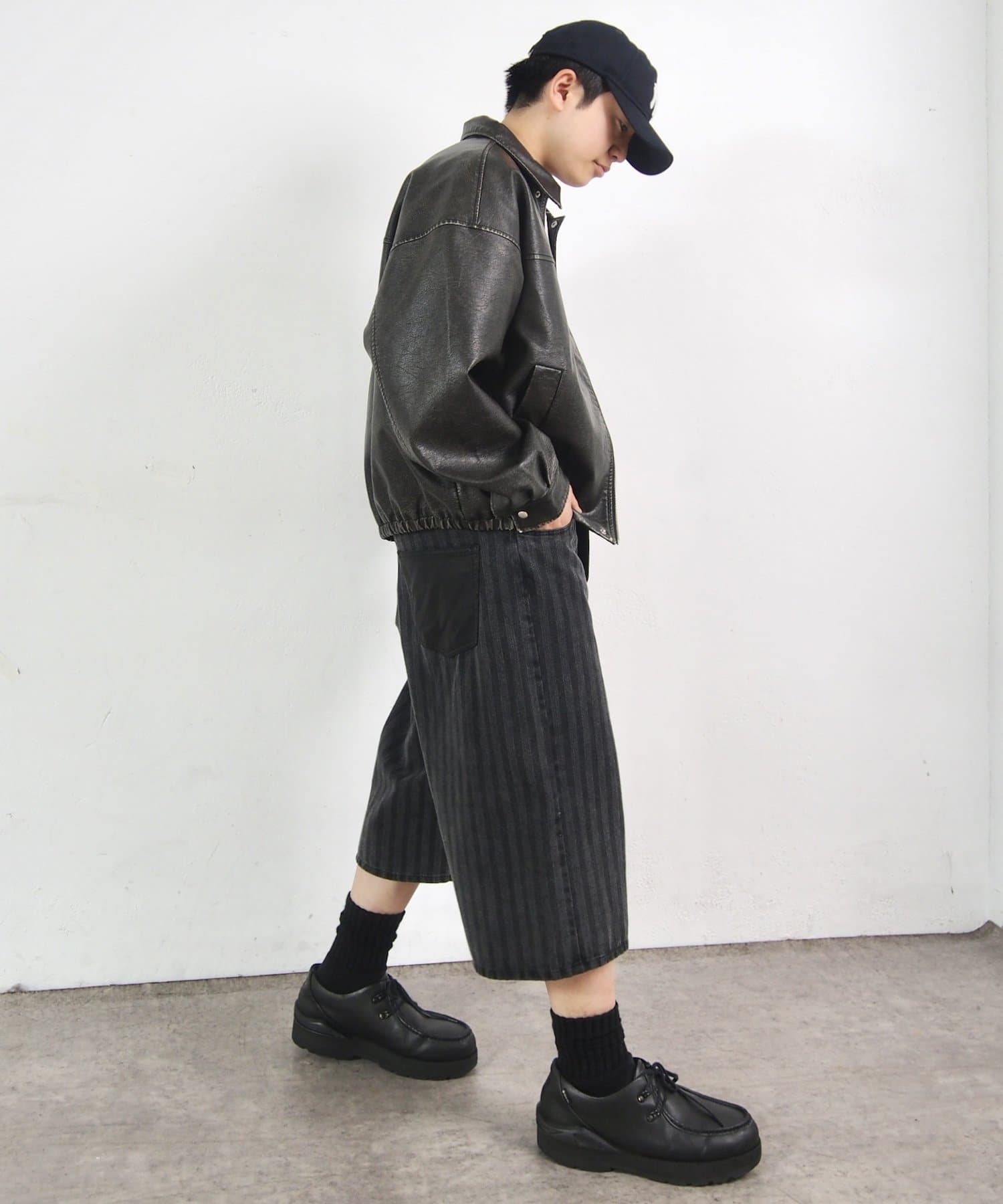 ブラックデニムショートパンツ ストライプデザイン WHO'S WHO gallery】ストライプデニムハーフパンツ | OUTLET
