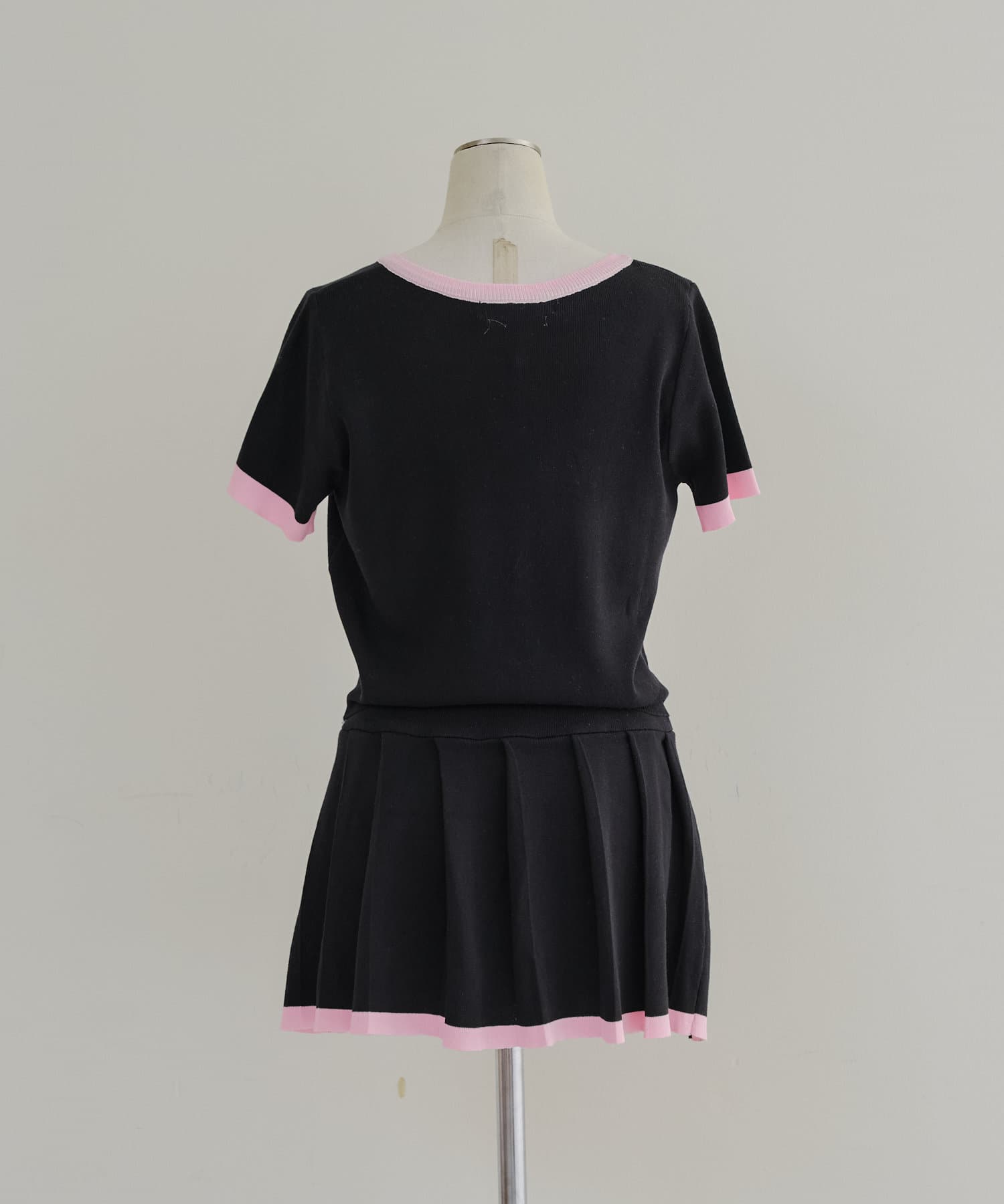 NICE CLAUP / OLIVE des OLIVE OUTLET(ナイスクラップ  / オリーブ デ オリーブ アウトレット) 【一枚でトレンド感満載！】【RMAF】配色ニットセットアップ
