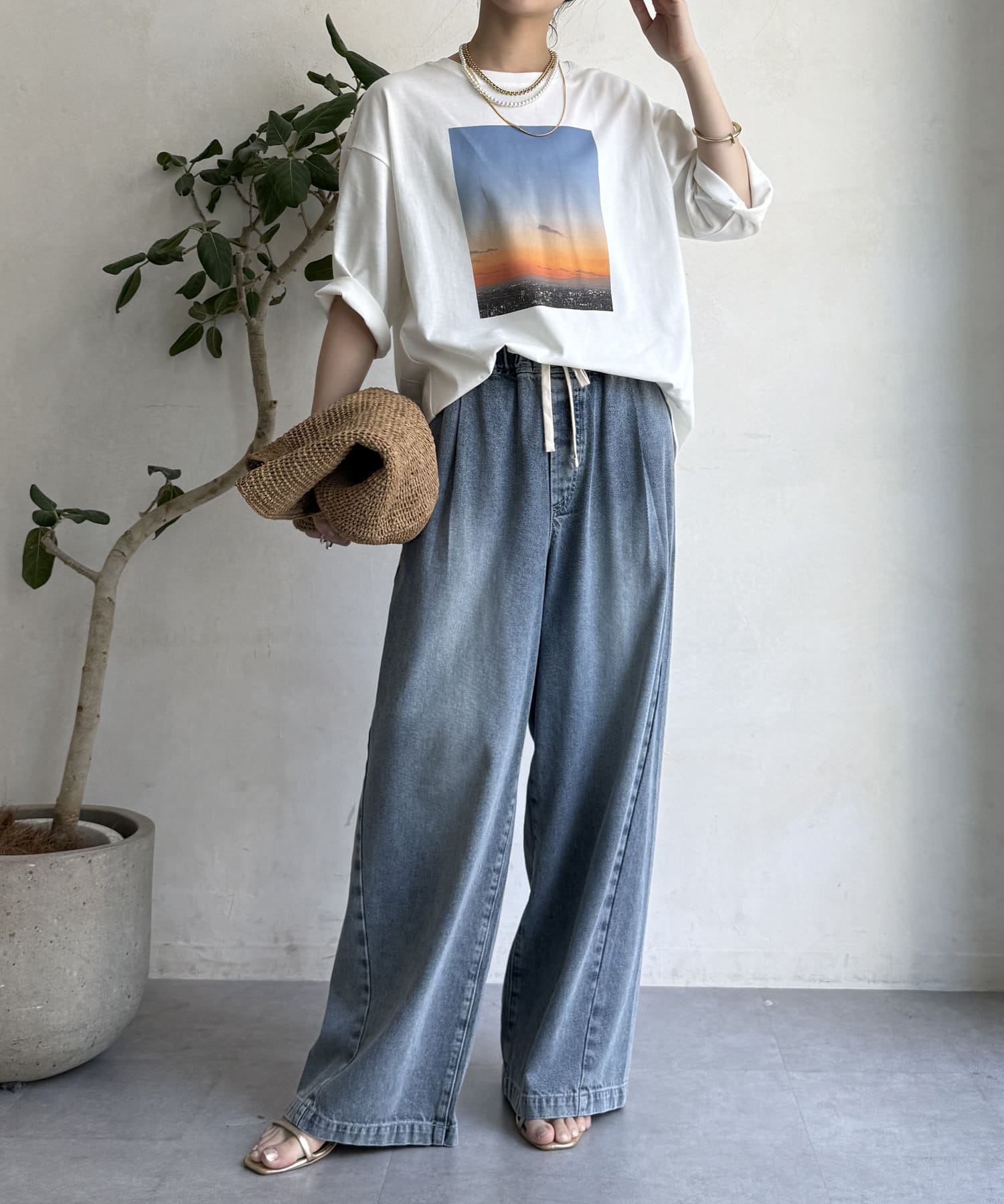 【新品】DouDou 透け感 ロゴプリントTシャツ Web完売品！ WEB限定】ロゴペイントTEE | DOUDOU(ドゥドゥ)レディース | PAL