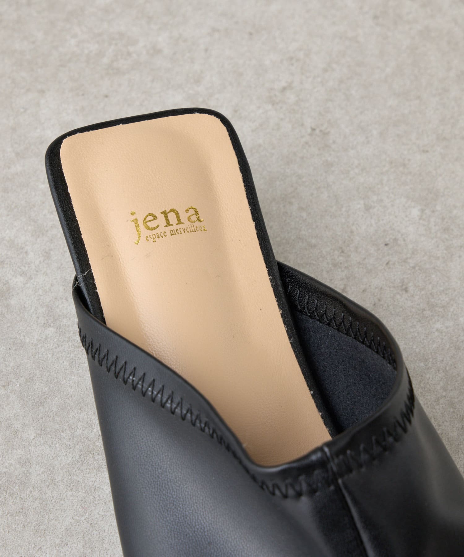 Jena　espace merveilleux(ジェナ　エスパスメルヴェイユ) スクエアトゥヒールミュール
