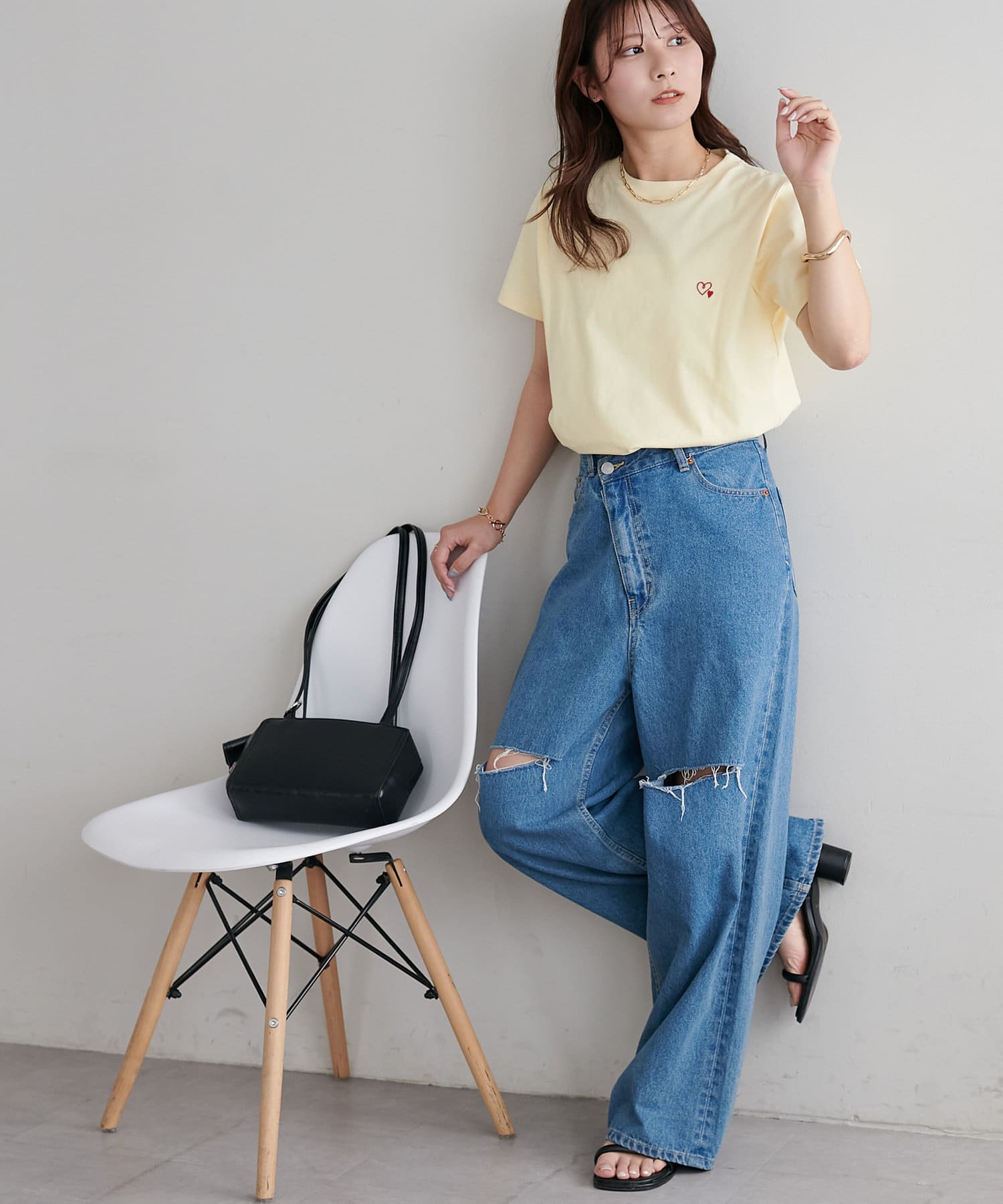 DISCOAT(ディスコート) 【9色展開】線抜きハート刺繍コンパクト半袖Tシャツ《WEB限定》