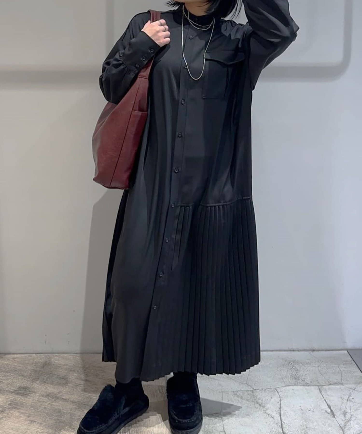 【期間限定】 ear OUTLET | PAPILLONNER】ハーフアンダープリーツワンピース ワンピース