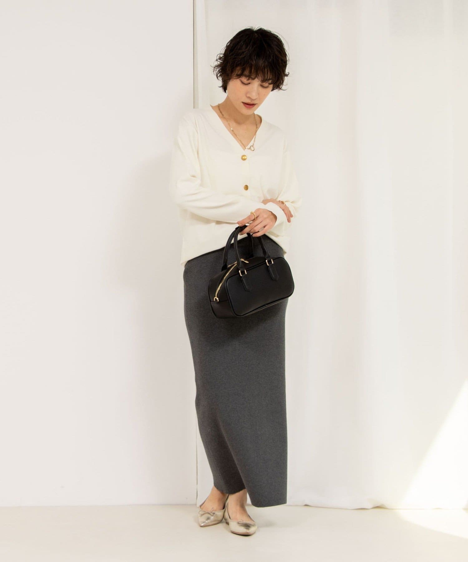 セットアップ対応》《手洗い可能》金ボタンVネックカーディガン