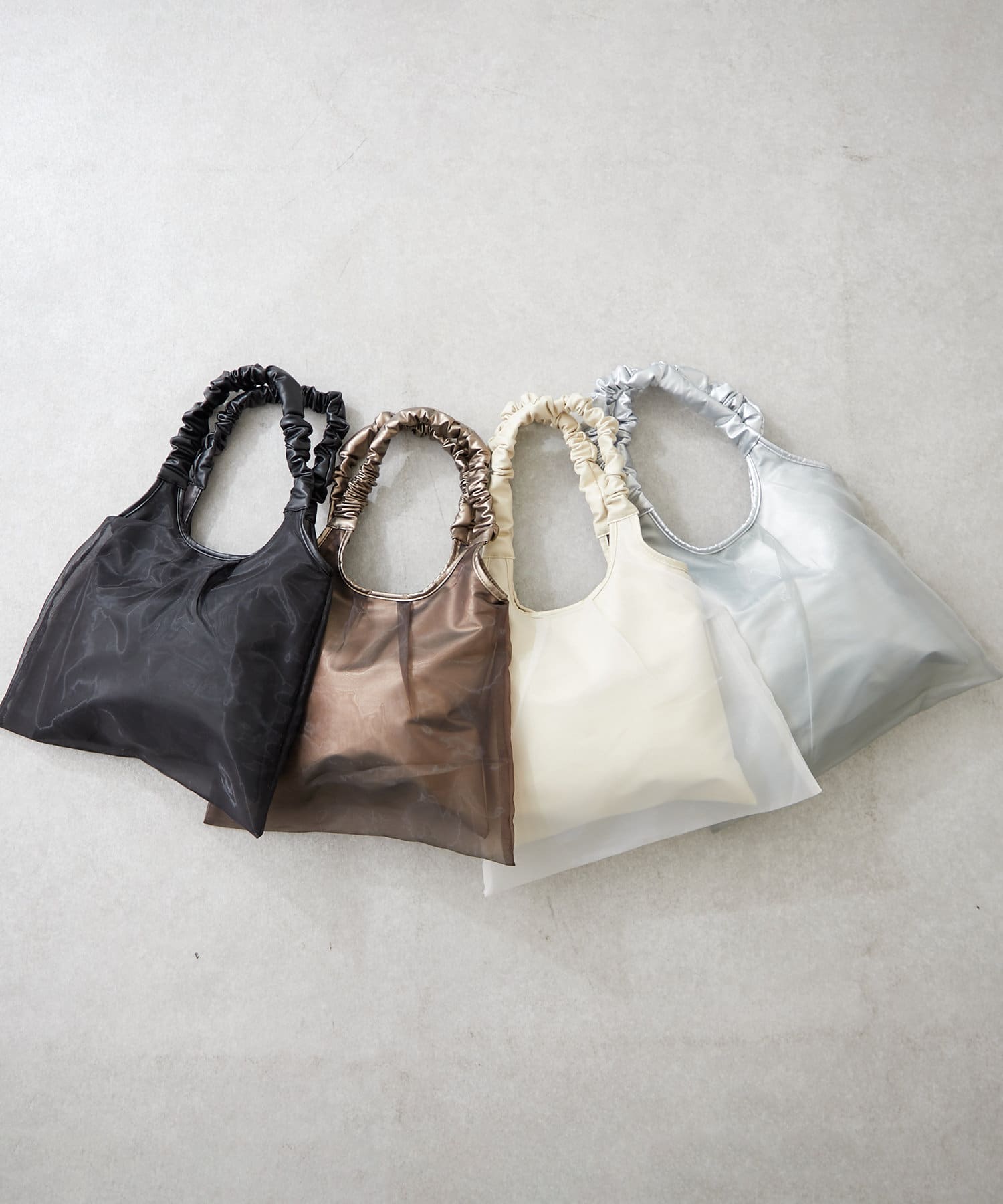 Remind me and forever(リマインドミーアンドフォーエバー) 【WEB限定】ギャザーハンドルチュールトート