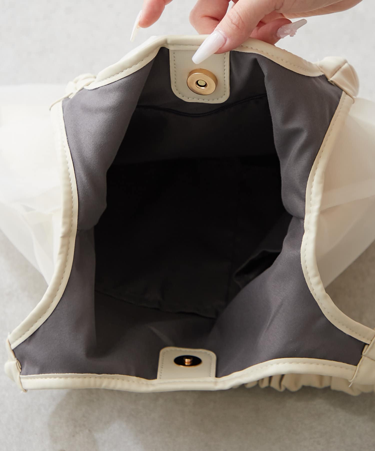 Remind me and forever(リマインドミーアンドフォーエバー) 【WEB限定】ギャザーハンドルチュールトート