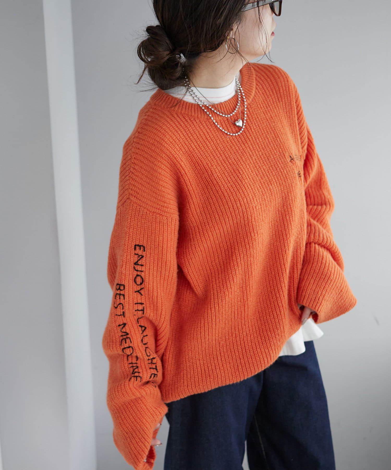 NICE CLAUP / OLIVE des OLIVE OUTLET(ナイスクラップ  / オリーブ デ オリーブ アウトレット) 2025SS【NUNIFE】袖ロゴニットプルオーバー