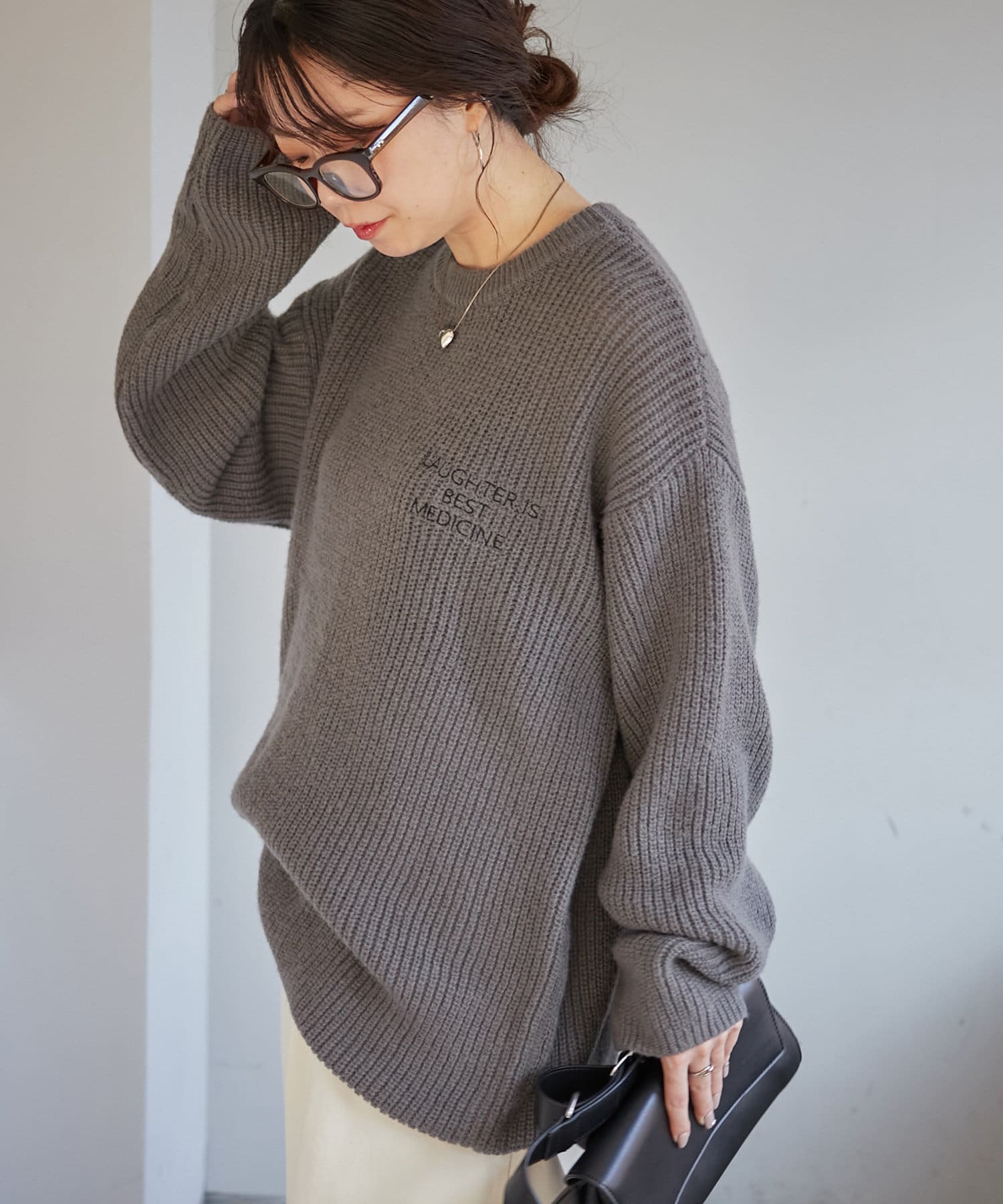 NICE CLAUP / OLIVE des OLIVE OUTLET(ナイスクラップ  / オリーブ デ オリーブ アウトレット) 2025SS【NUNIFE】袖ロゴニットプルオーバー