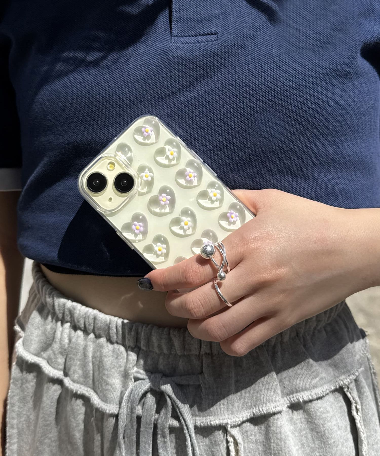 Lattice(ラティス) フラワースマホケース(iPhone13/14)