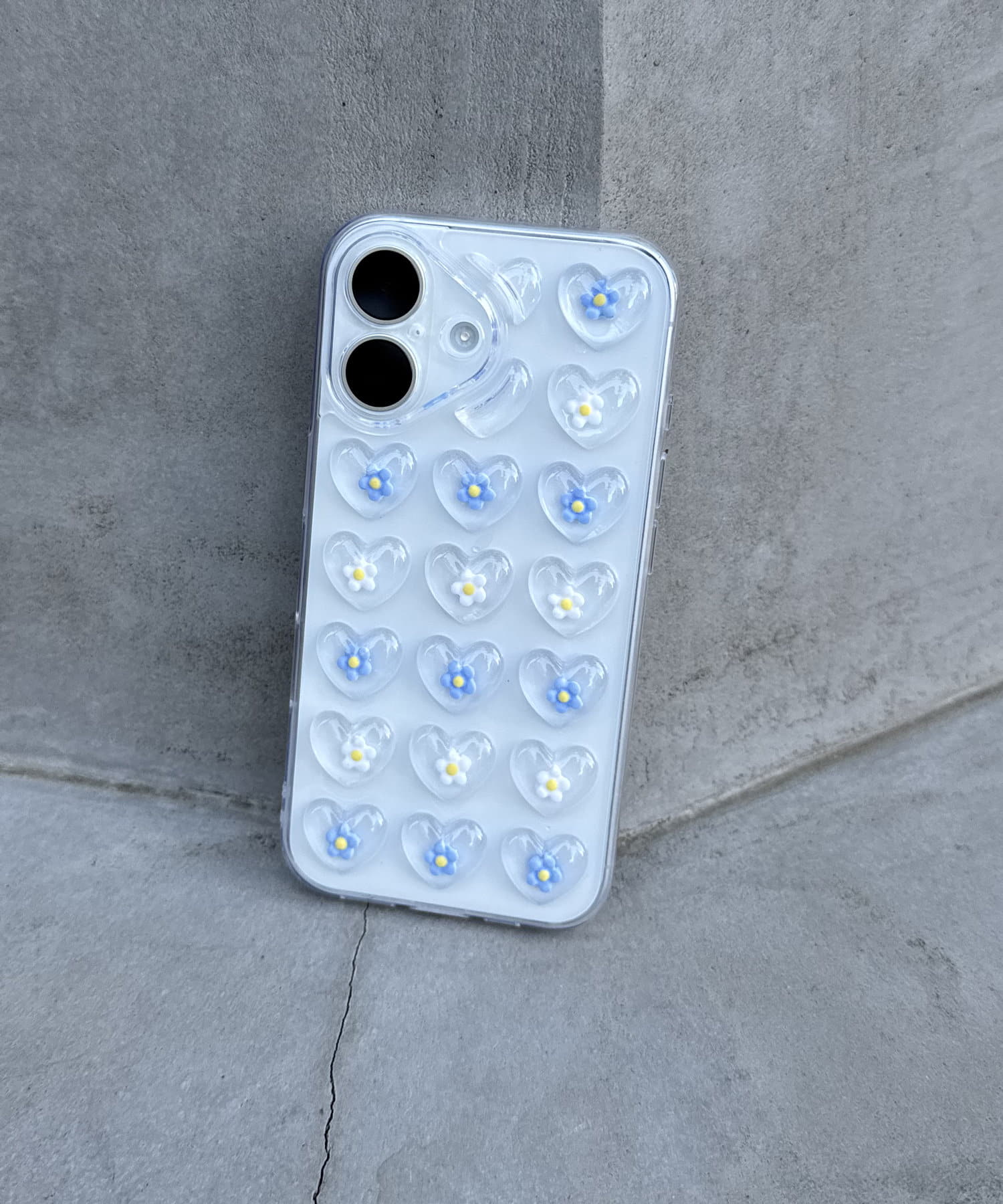 Lattice(ラティス) フラワースマホケース(iPhone16)