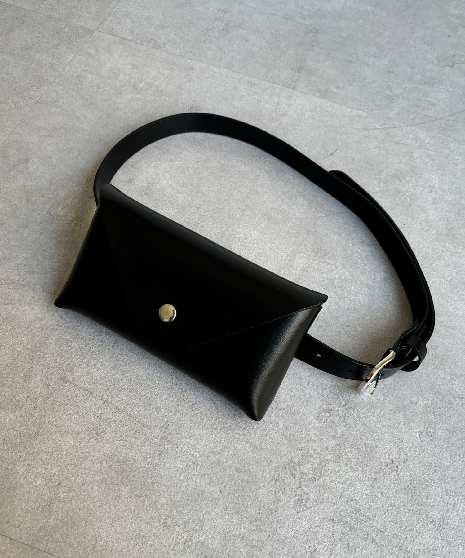 DOUDOU(ドゥドゥ) レザーベルトバッグ