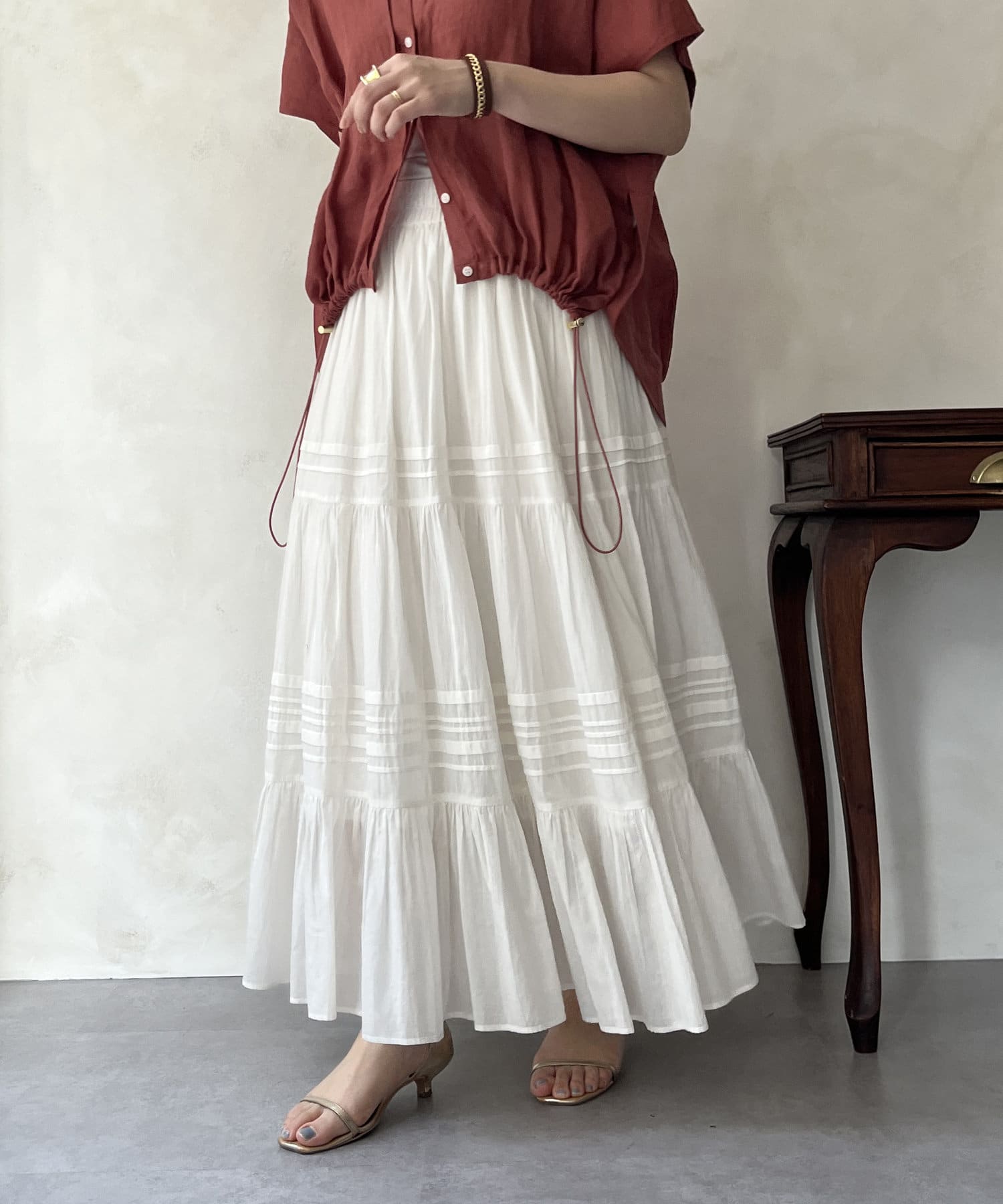 ■2025 SPRING & SUMMER ITEM■WEB限定!暑い季節にも綿100％素材で涼し気な雰囲気に！インド綿ならではの、さらっとした肌触りと軽やかな風合いがポイントのスカート！全体