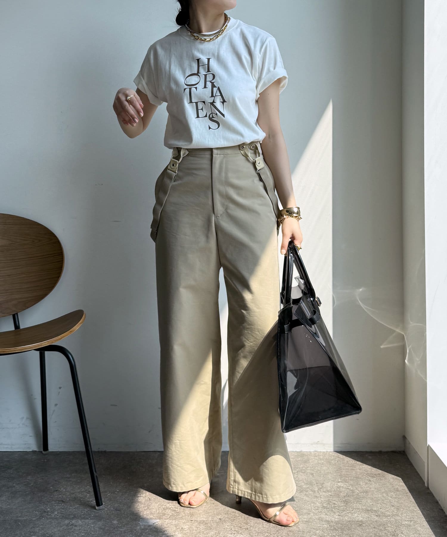 【新品】DouDou 透け感 ロゴプリントTシャツ Web完売品！ WEB限定】 箔プリントロゴTEE | DOUDOU(ドゥドゥ)レディース