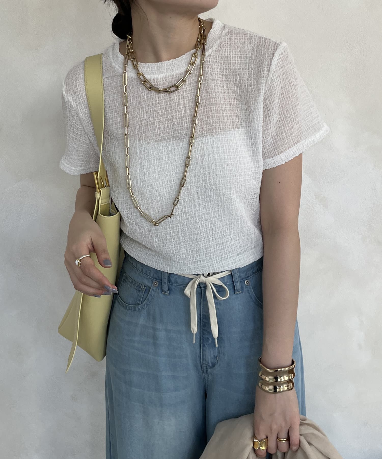 ■2025 SPRING & SUMMER ITEM■WEB限定!ポコポコとした表面感が可愛いサッカー素材のカットトップス！シンプルな形ながら、程よくフィットするサイズ感と短めのお袖が女性らし