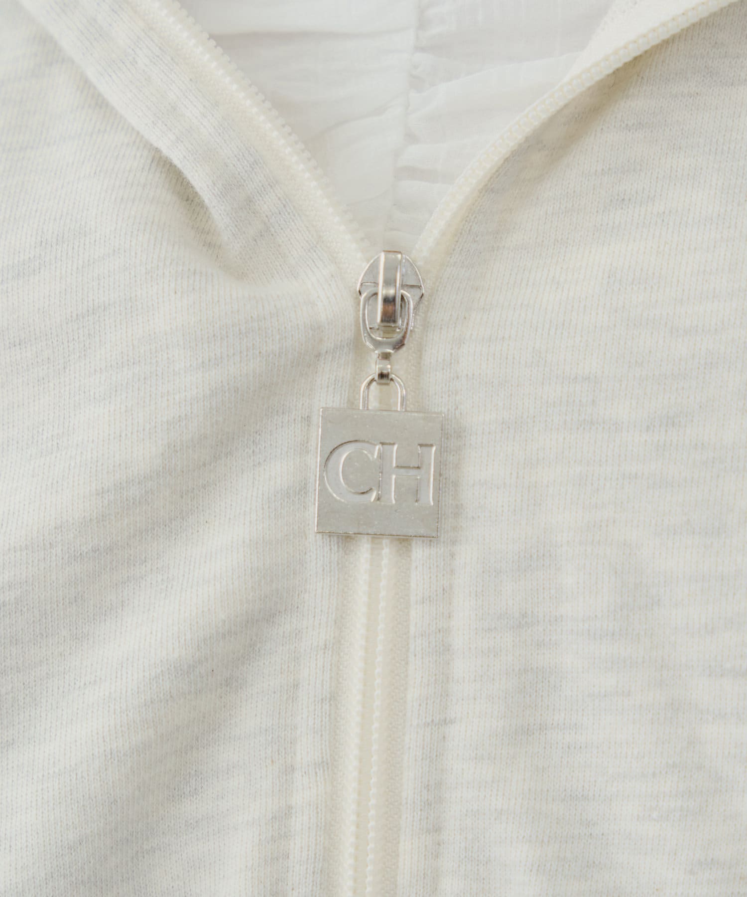 Chico(チコ) ショート丈袖ラインパーカー