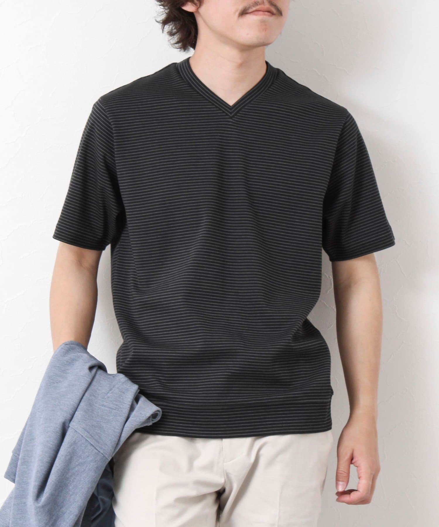 ON/OFF兼用で使える春夏の有能アイテムジャケットのインナーに最適な上品Tシャツ◆素材・セミシルケットスムース生地・適度なハリ、コシのあるスムース素材・シルケット加工で上品な光沢感をプラス◆デザイン