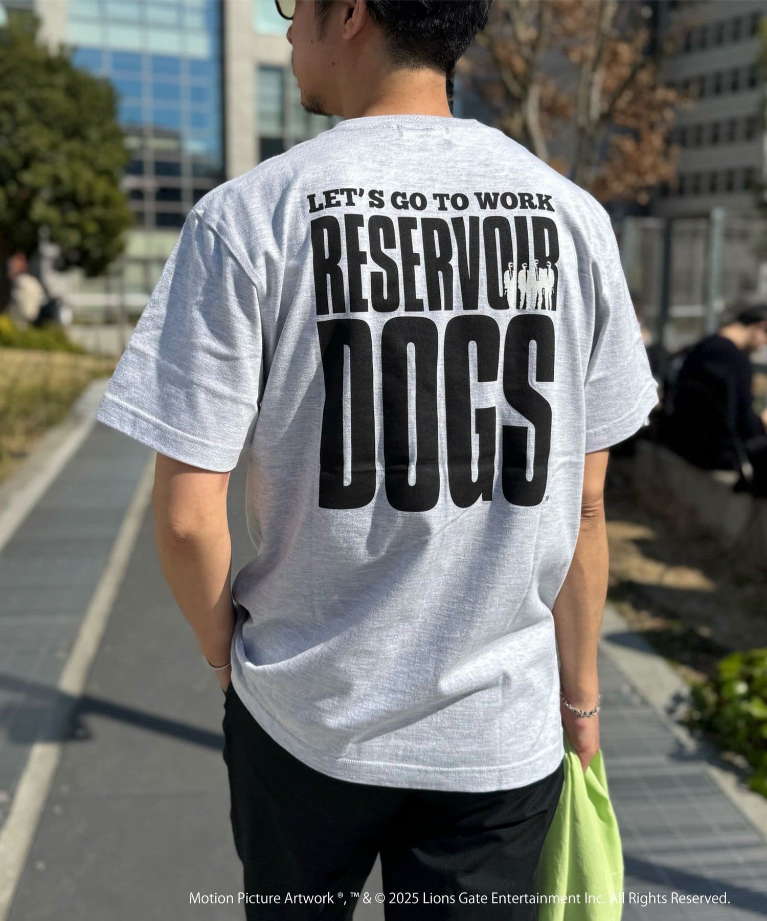 『RESERVOIR DOGS/レザボア・ドッグス』名作映画『RESERVOIR DOGS』。映画のオープニングのワンシーンと共にジョーのセリフ「LETS GO TO WORK」をバックに、フロント左