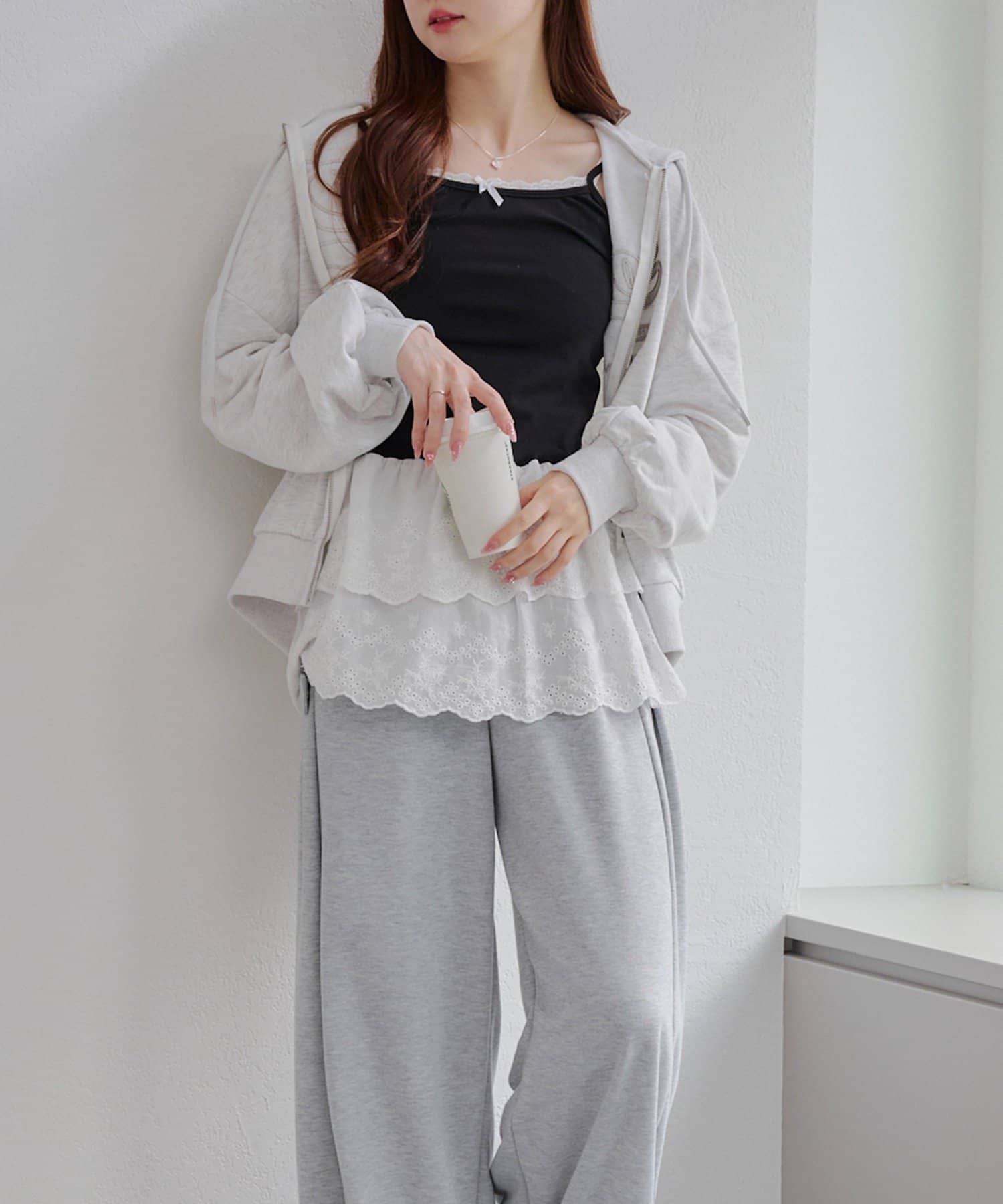 NICE CLAUP / OLIVE des OLIVE OUTLET(ナイスクラップ  / オリーブ デ オリーブ アウトレット) 【RMAF】レイヤードコーデにおすすめ、裾レース重ね着キャミインナー