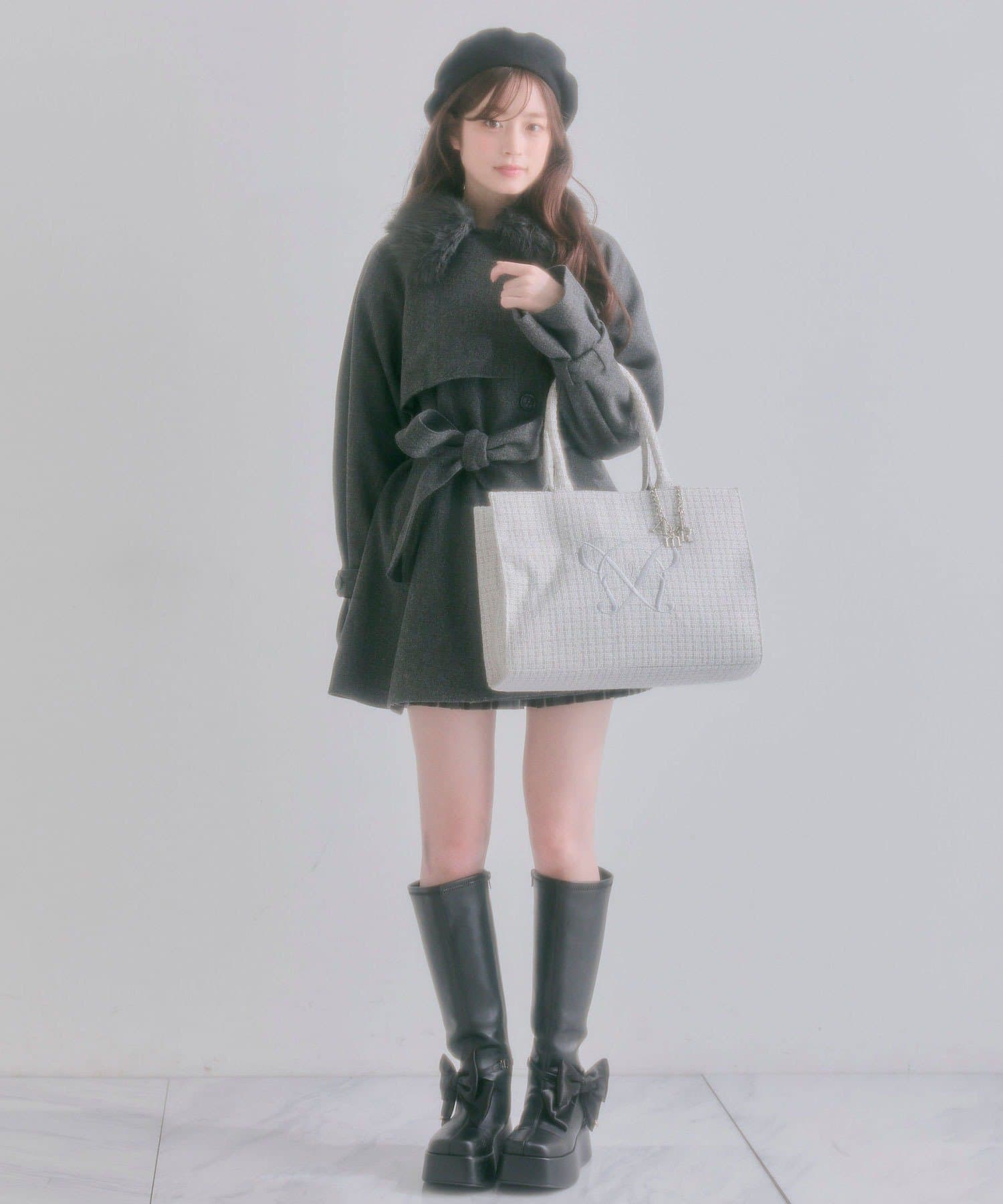 OLIVE des OLIVE(オリーブ デ オリーブ) 【大容量/推し活】Aimerianejoieチャーム付きキャリーオントート