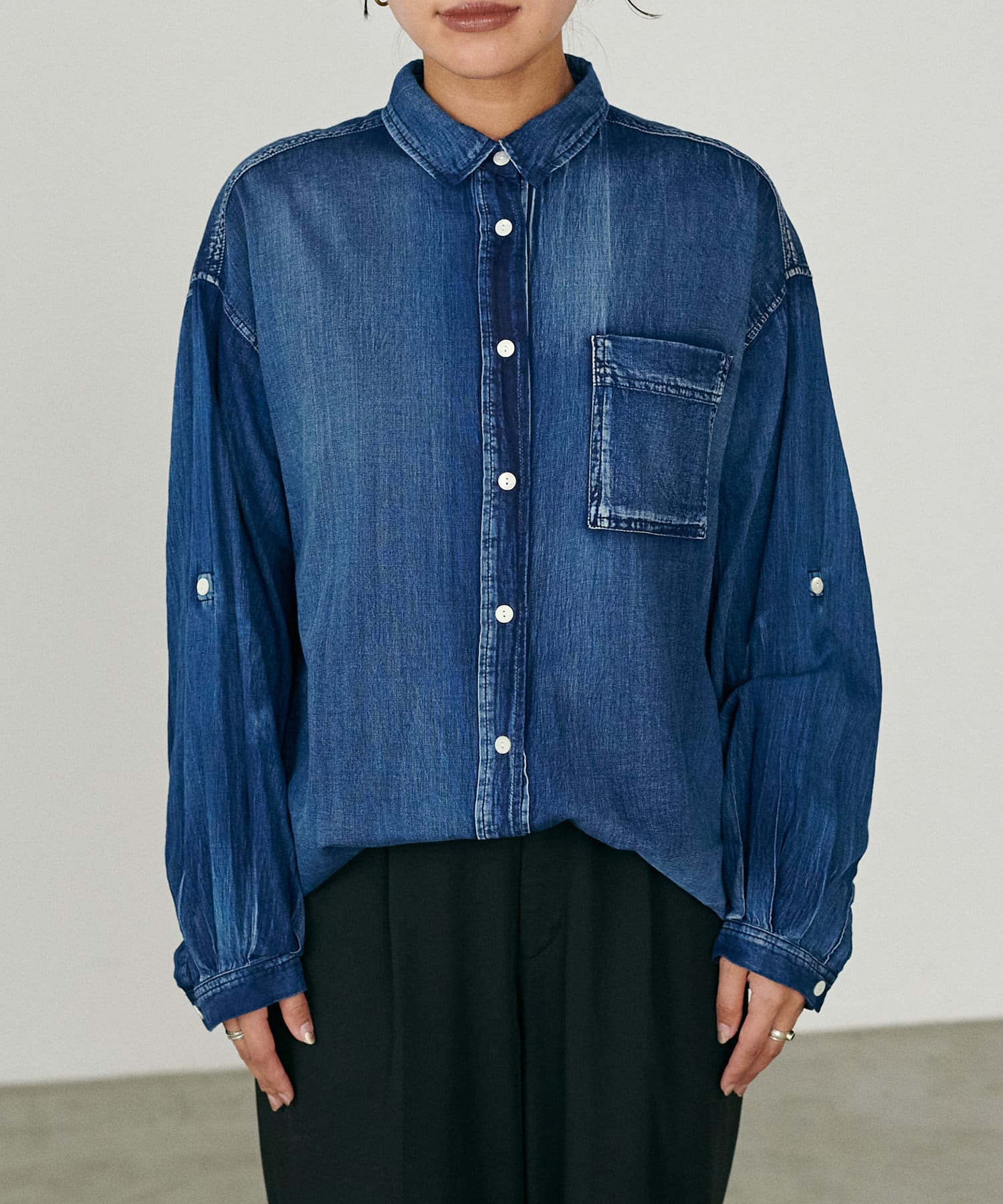 LARUTA(ラルータ) 【夏も着れるデニム】デニム風加工シャツ