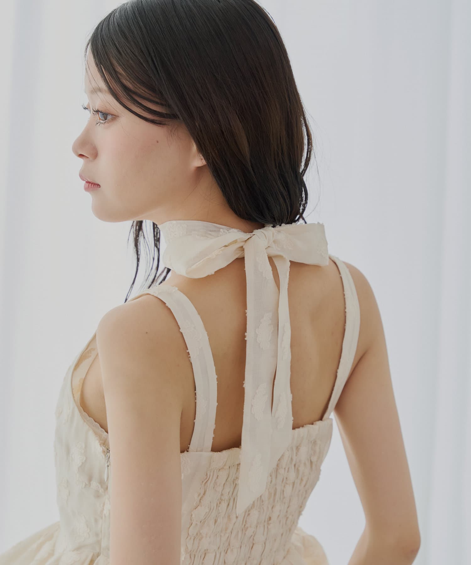 Chico アシメリボンボリュームフラワーキャミチュニック SALON by Chico】アシメリボンボリュームフラワーキャミ