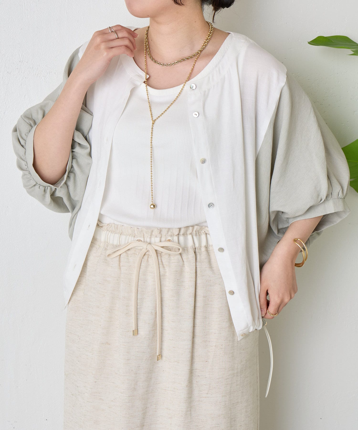 Jena　espace merveilleux(ジェナ　エスパスメルヴェイユ) リネンライク裾ドロストシャツ