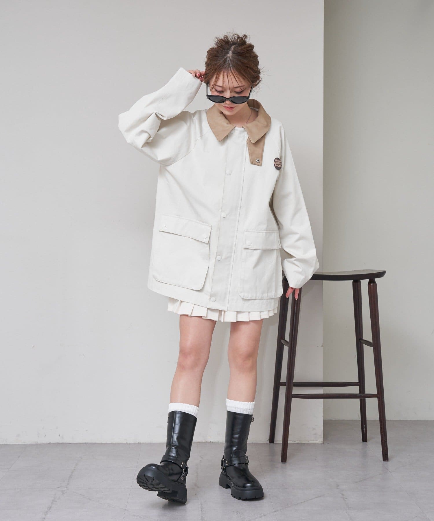 RAY CASSIN】缶バッチ付きカバーオールジャケット | OUTLET RAY CASSIN】缶バッチ付きカバーオールジャケット | OUTLET