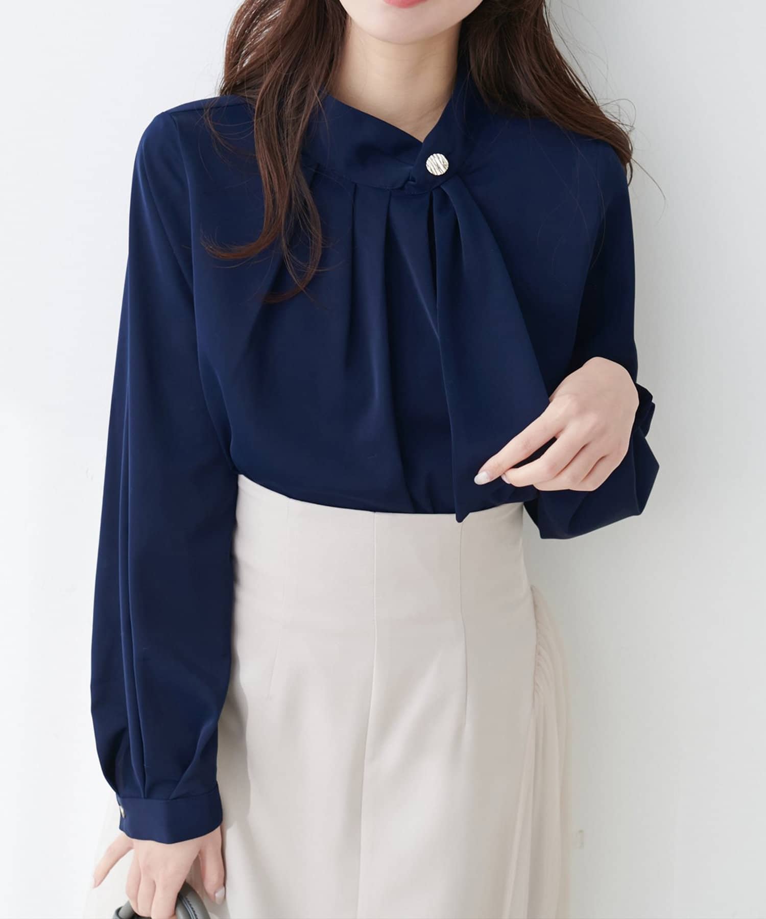 NICE CLAUP / OLIVE des OLIVE OUTLET(ナイスクラップ  / オリーブ デ オリーブ アウトレット) 【natural couture】ドット型ボウタイ衿ブラウス