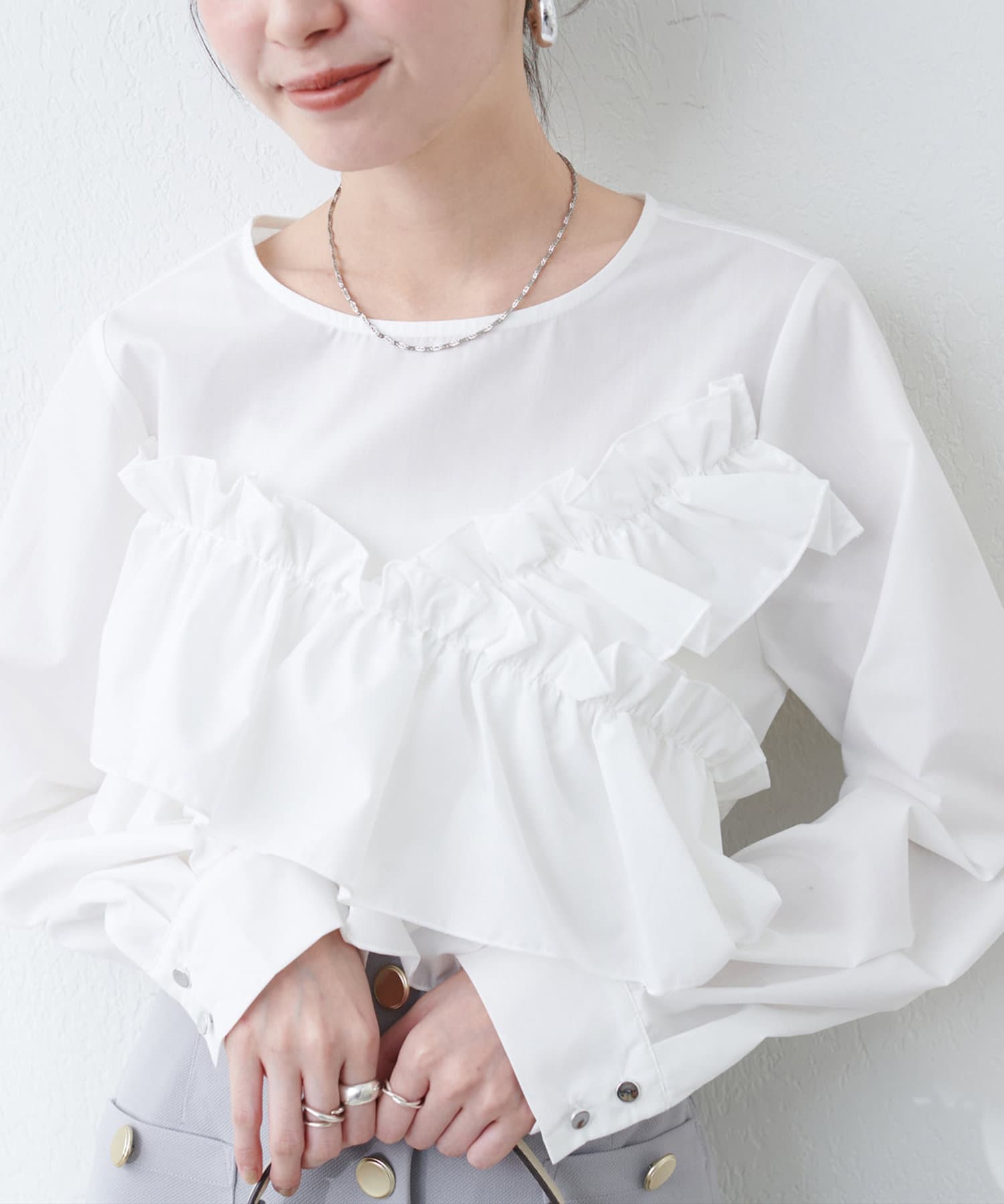 NICE CLAUP / OLIVE des OLIVE OUTLET(ナイスクラップ  / オリーブ デ オリーブ アウトレット) 【natural couture】アシメフリルブラウス