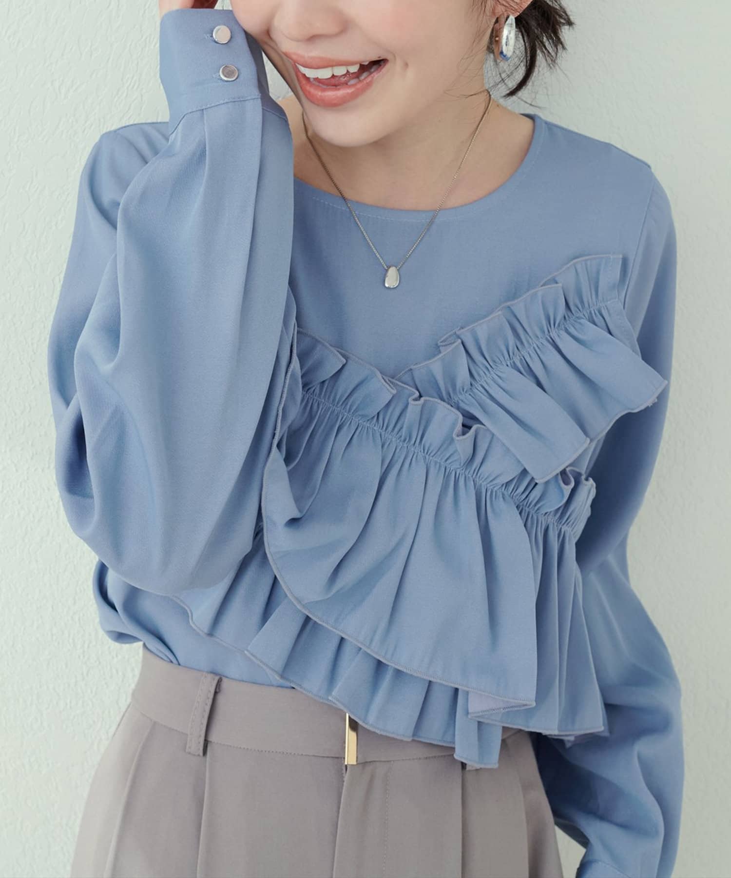 NICE CLAUP / OLIVE des OLIVE OUTLET(ナイスクラップ  / オリーブ デ オリーブ アウトレット) 【natural couture】アシメフリルブラウス