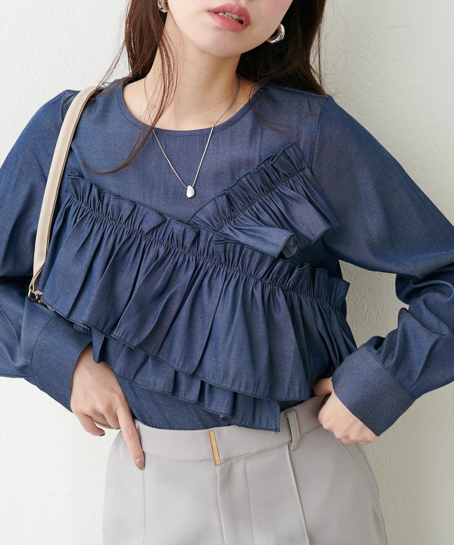NICE CLAUP / OLIVE des OLIVE OUTLET(ナイスクラップ  / オリーブ デ オリーブ アウトレット) 【natural couture】アシメフリルブラウス