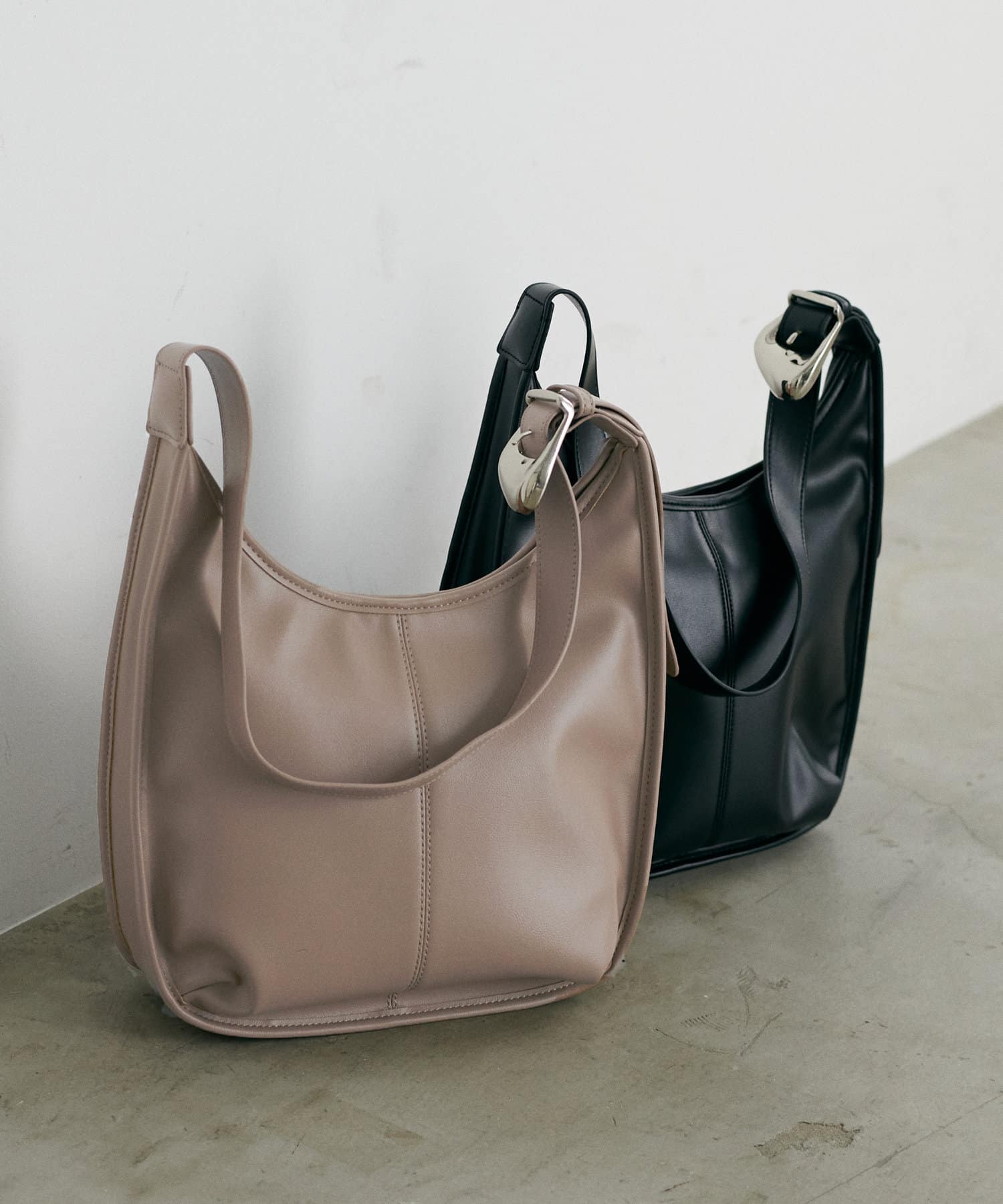 LARUTA(ラルータ) ［WEB限定］ヴォルガバックルショルダー