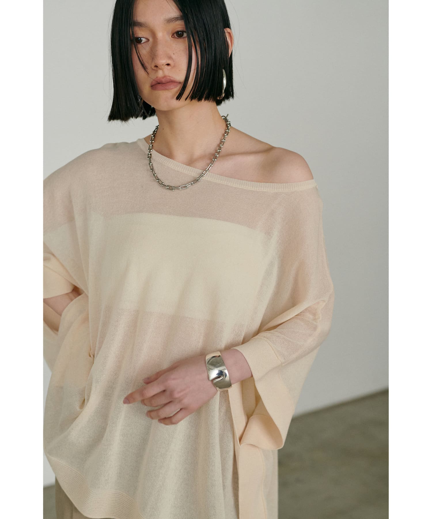 希少♡ Barbara Alan ウール ニットポンチョ 羽織り 厚手生地 希少♡ Barbara Alan ウール ニットポンチョ 羽織り 厚手生地