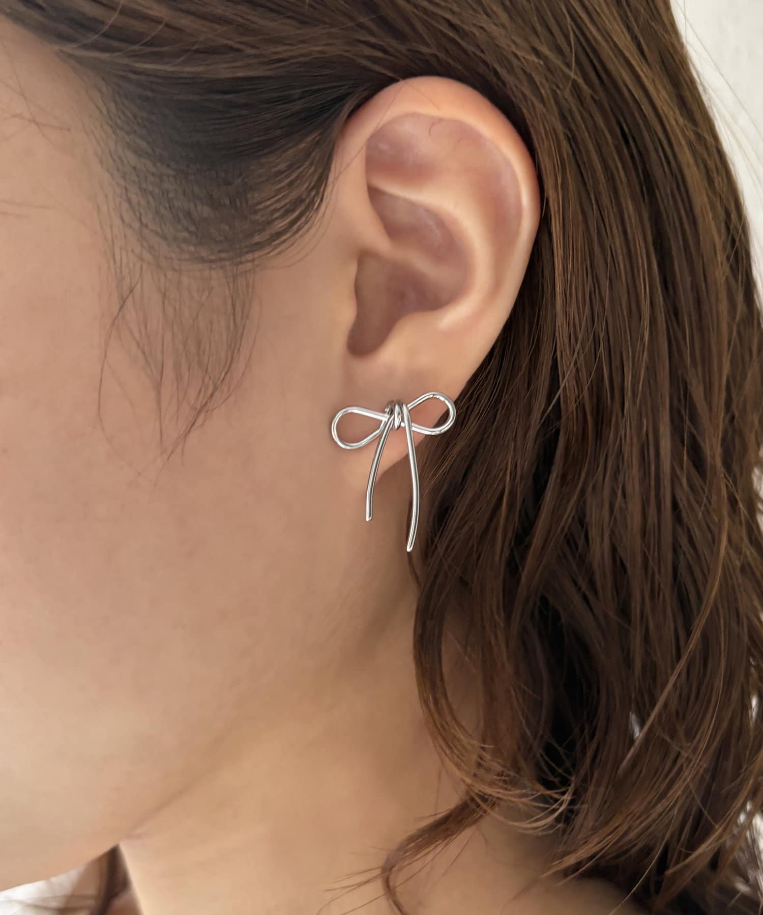Lattice(ラティス) ＜ステンレス＞リボンピアス