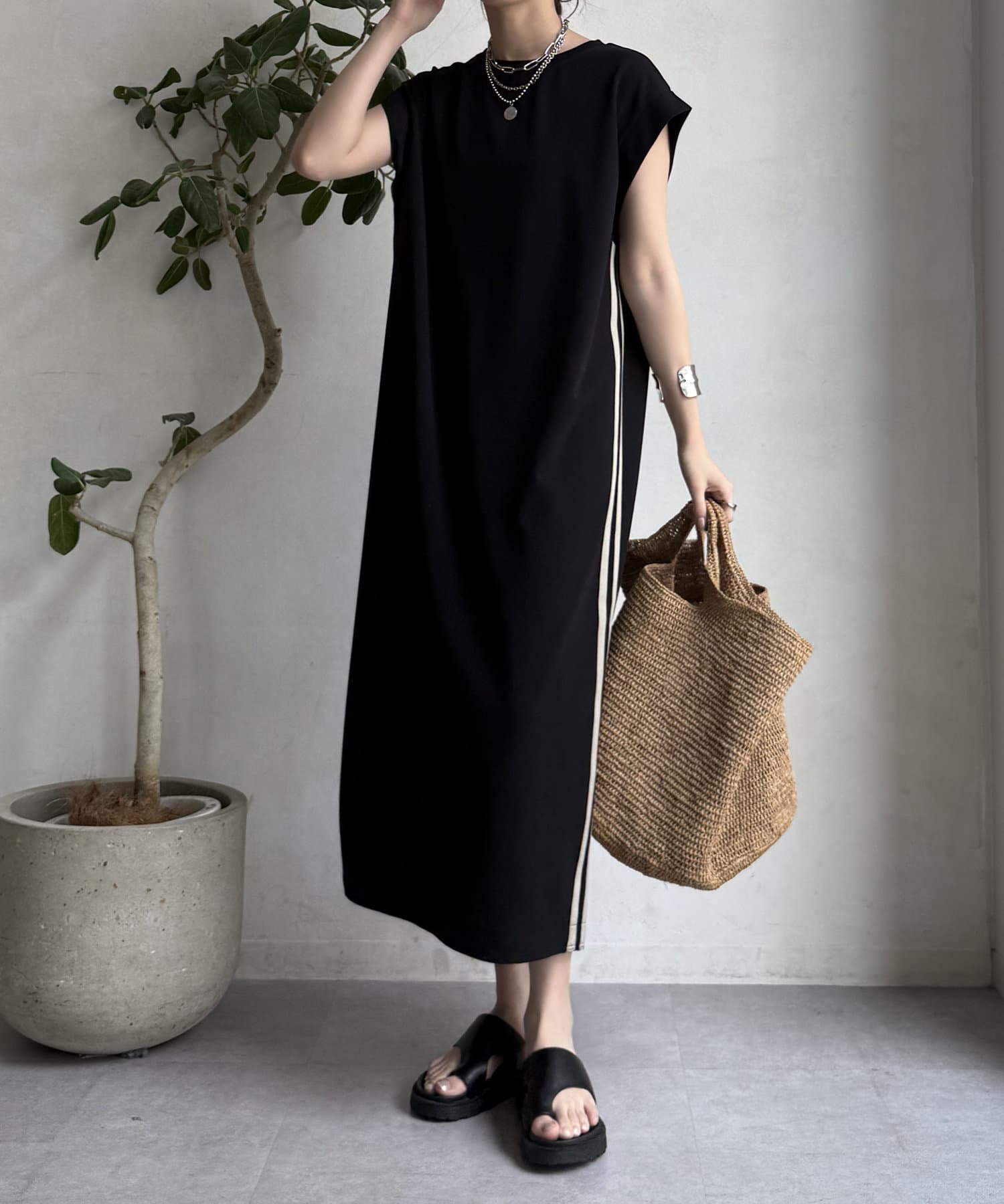 DOUDOU(ドゥドゥ) 【WEB限定】カットジョーゼットサイドラインワンピース