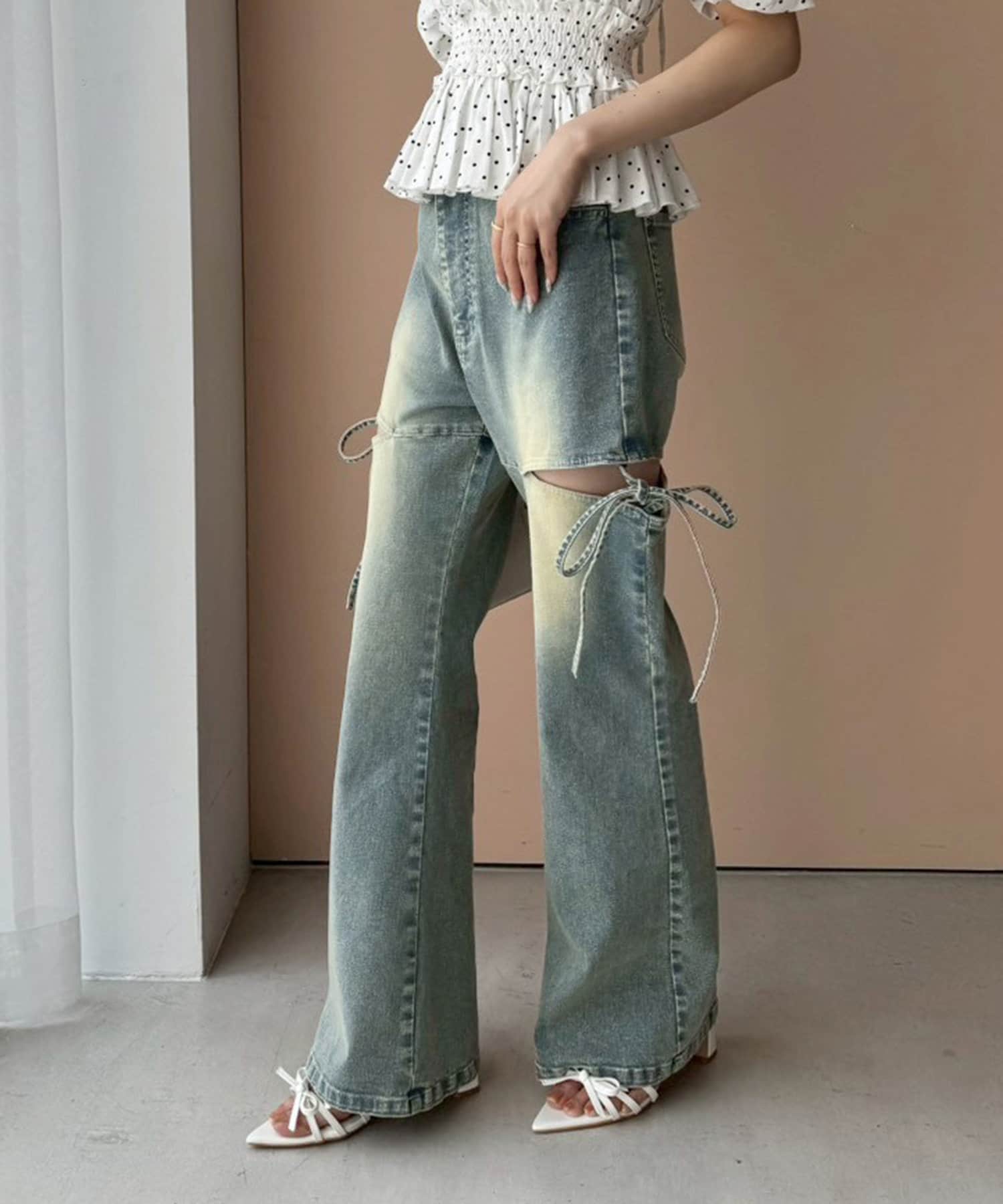 ※サイズ表記について1＝Sサイズ2＝Mサイズ~NICECLAUP 2025SS Summer Collection~サイドオープンデザインで抜け感をプラスしつつ、リボンディテールでガーリーなアクセント