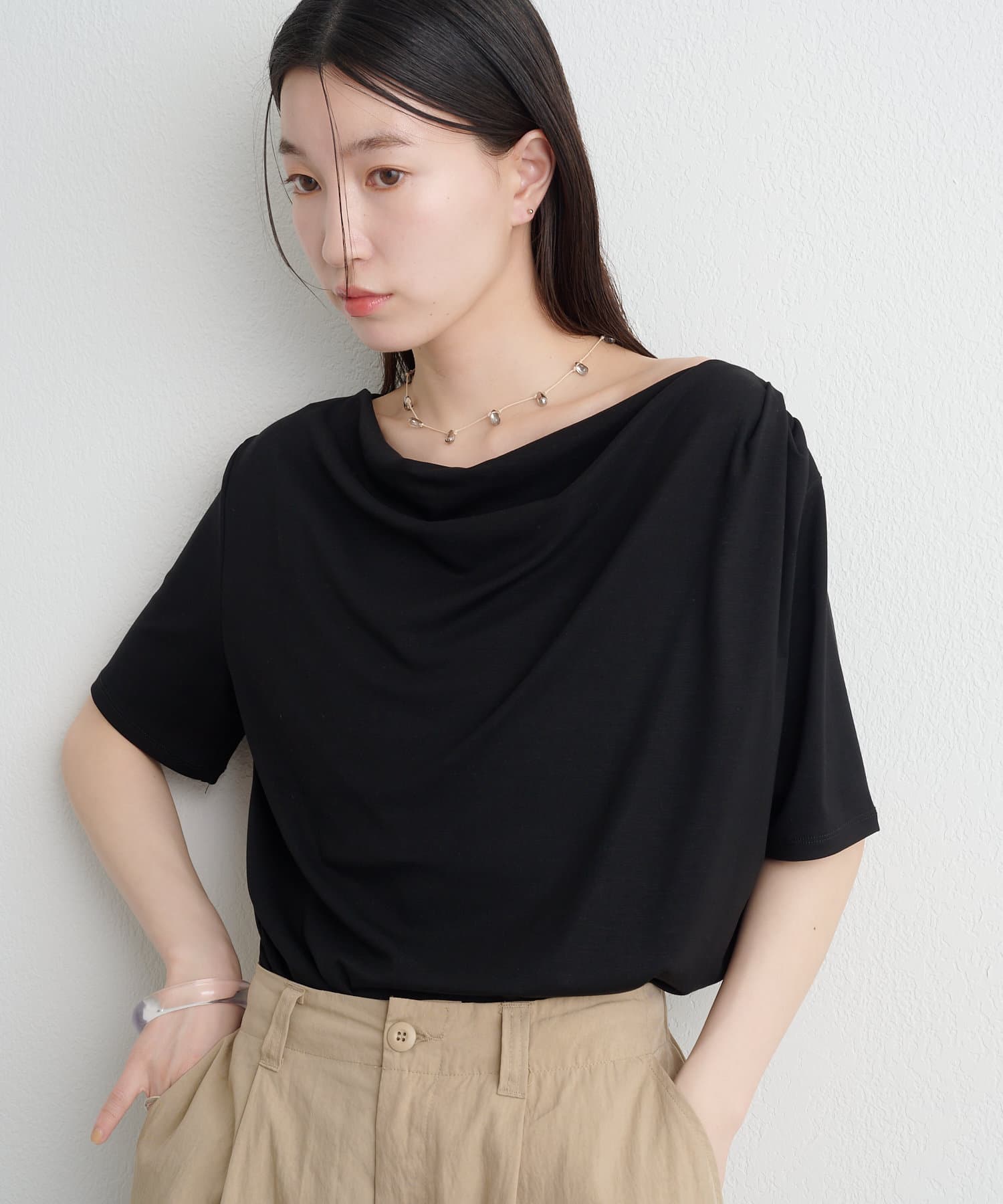Omekashi(オメカシ) ボートネックドレープ半袖Ｔシャツ