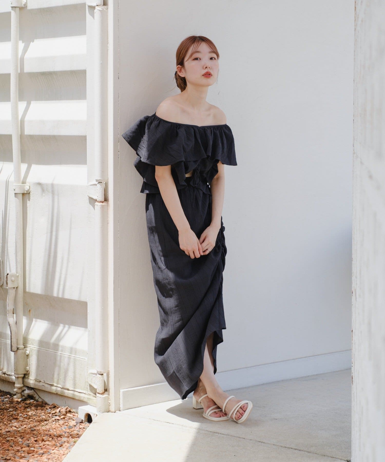 【ブラウス×スカート×シュシュSET】フリルブラウスとスカートが着回し抜群のワンピース風セットアップ※サイズ0と1の着丈の差は7cmです。(詳しくはサイズ詳細をご覧ください)特集ページもぜひご覧くださ