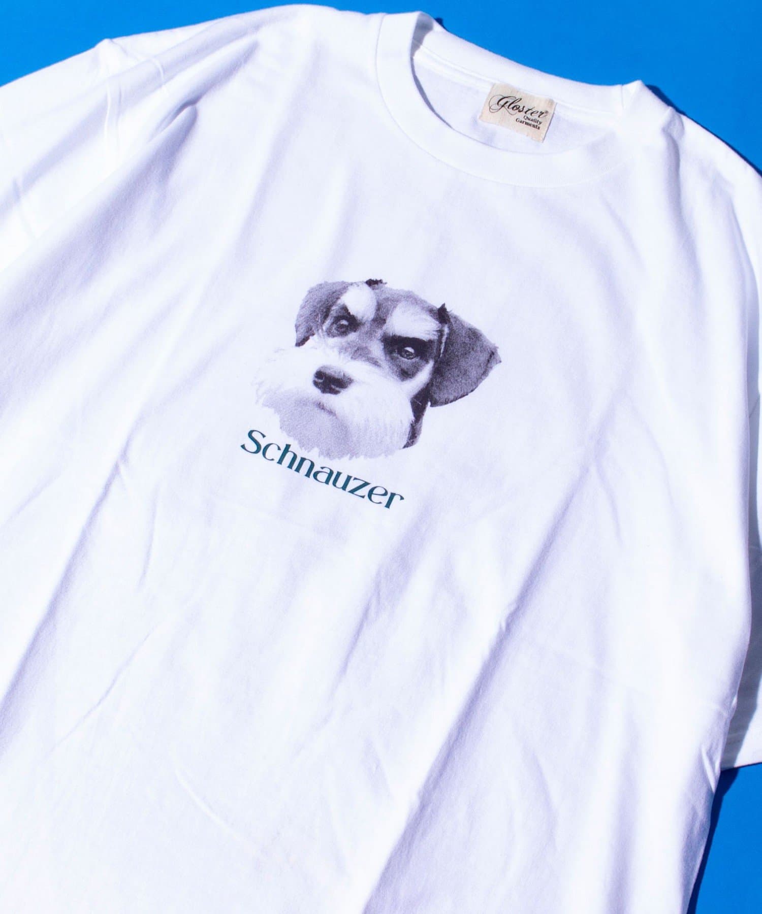 GLOSTER新定番である犬猫プリントシリーズの半袖Tシャツが再登場！形は前回同様リラックスシルエット/ビッグシルエット、ドロップショルダーで、男女問わず着ていただけるユニセックスアイテムです。デザイ