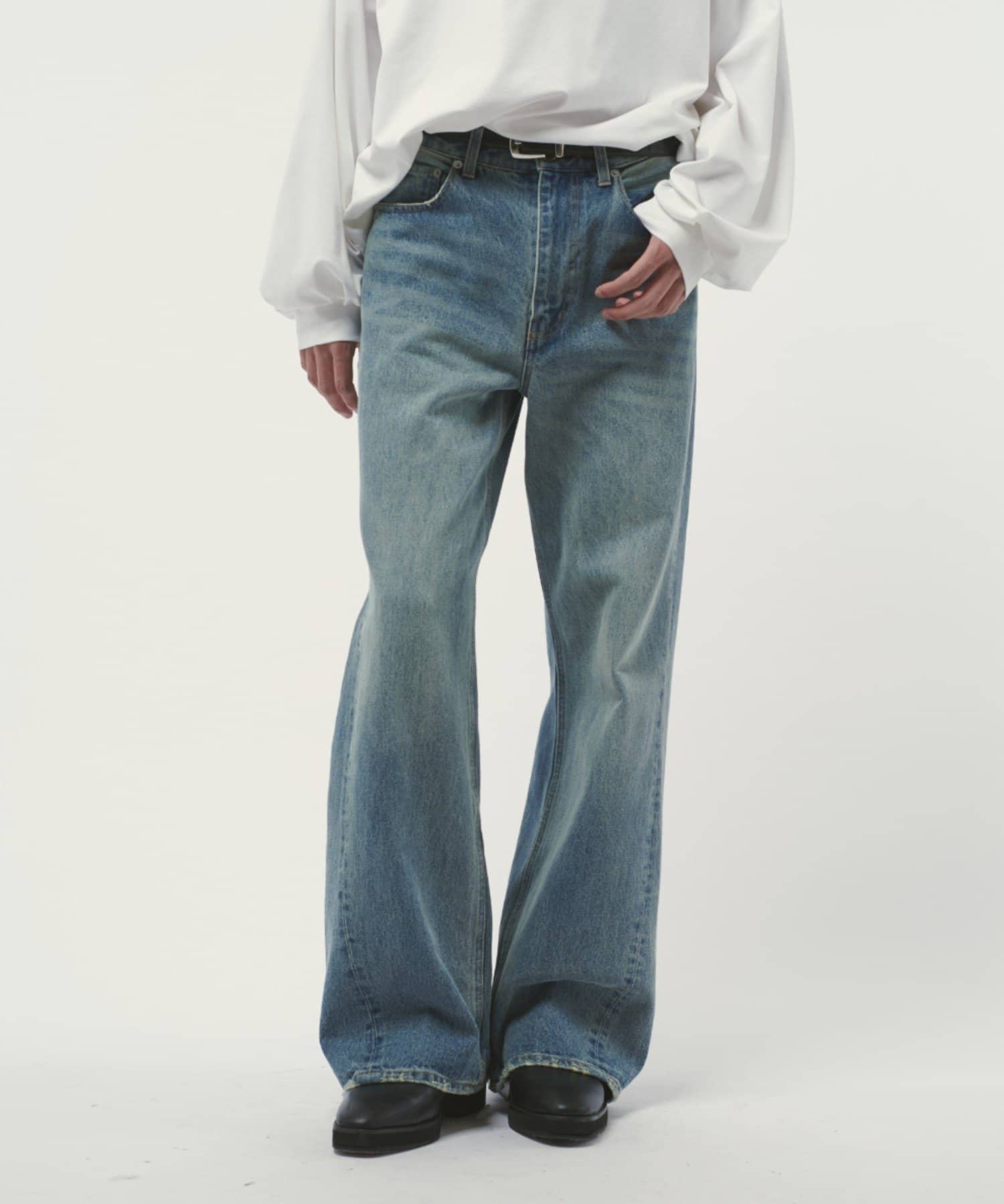 新品 Lui's ルイス 今期 25ss フレアデニム ジーンズ ブラック M 新品 Lui's ルイス 今期 25ss フレアデニム ジーンズ ブラック M