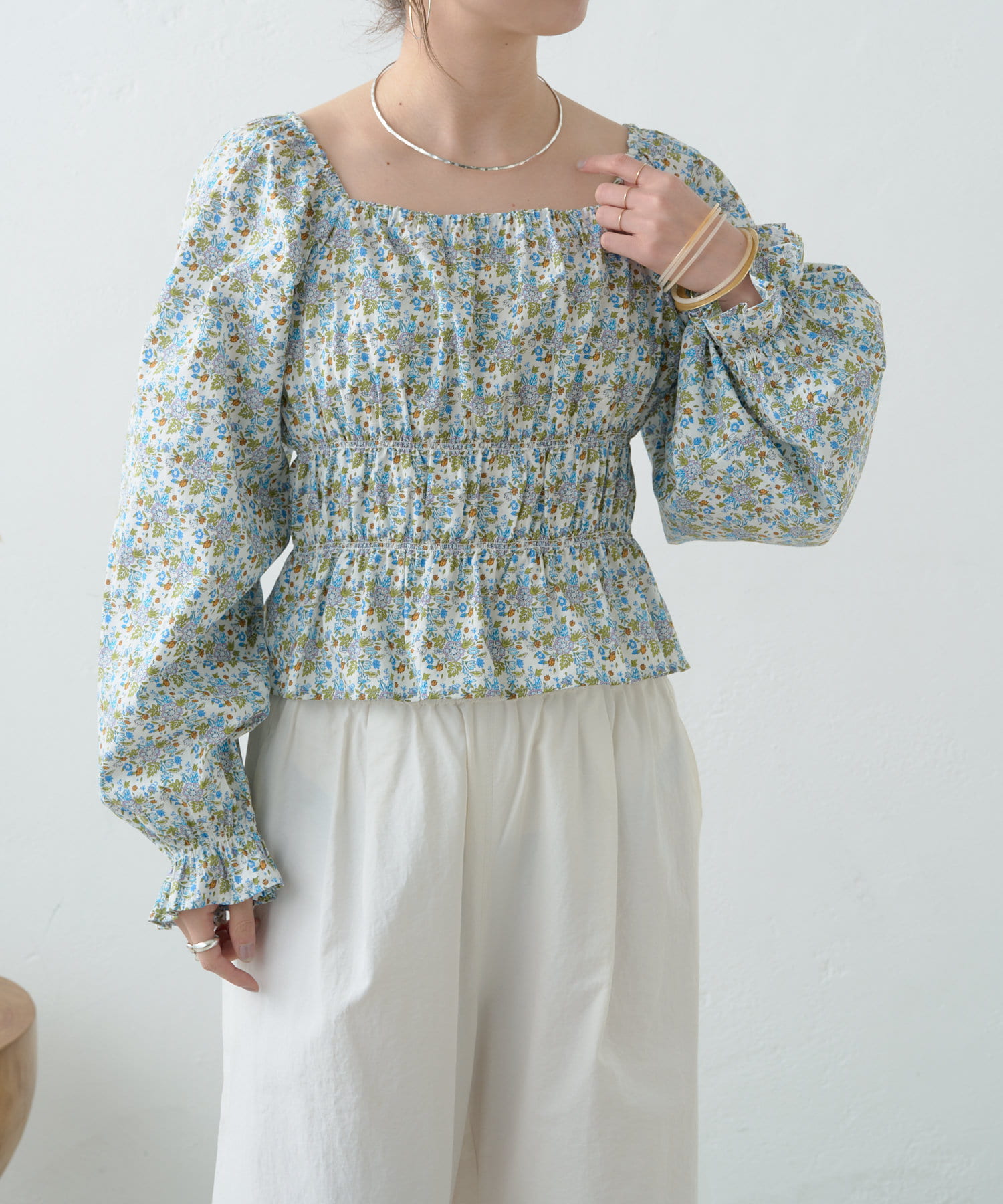くるみおまとめ⭐︎ジャケット&ブラウス&アクセサリー６点 Omekashi】フラワーオフショルギャザーブラウス | OUTLET