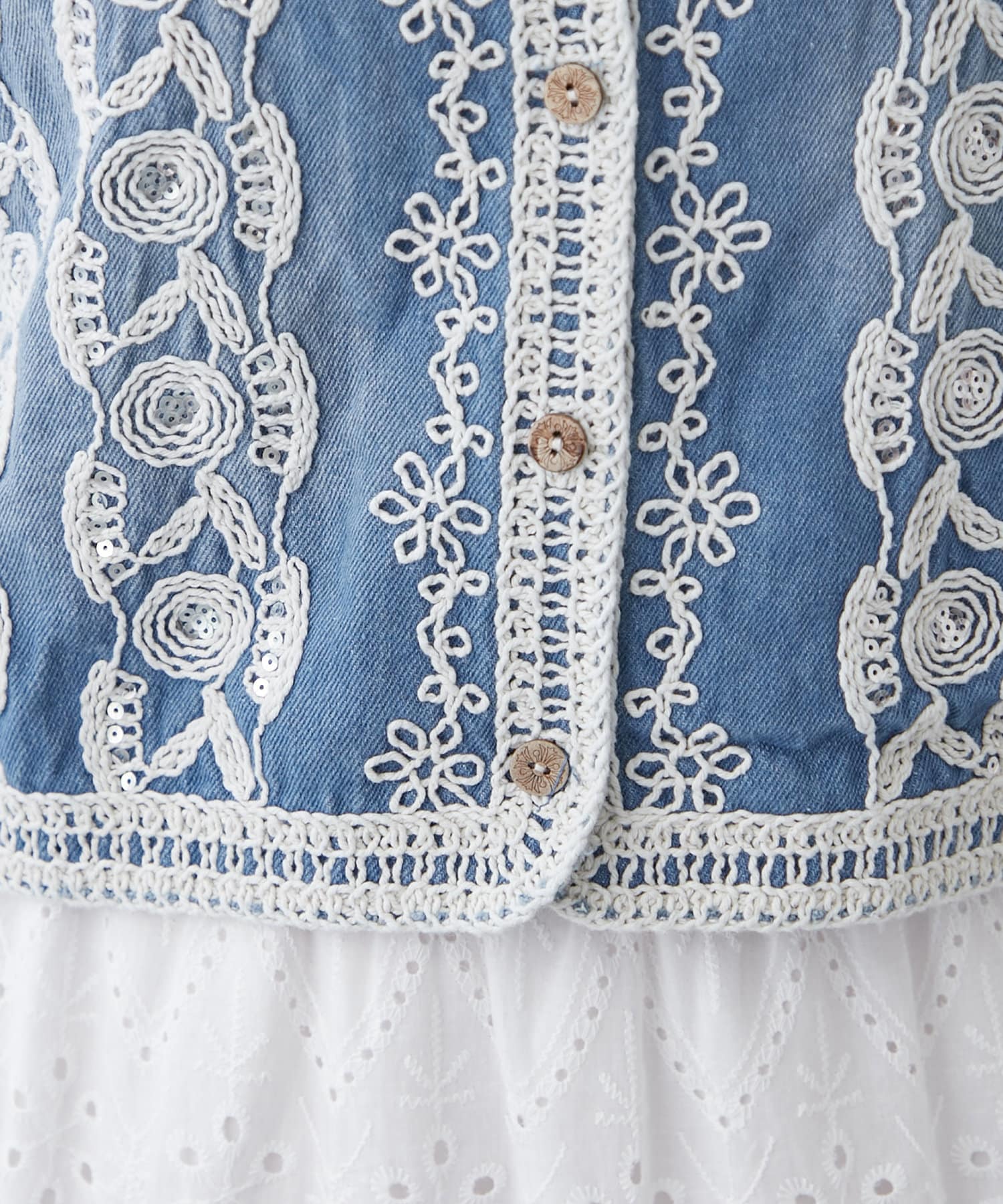 Remind me and forever(リマインドミーアンドフォーエバー) エスニック刺繍デニムベスト