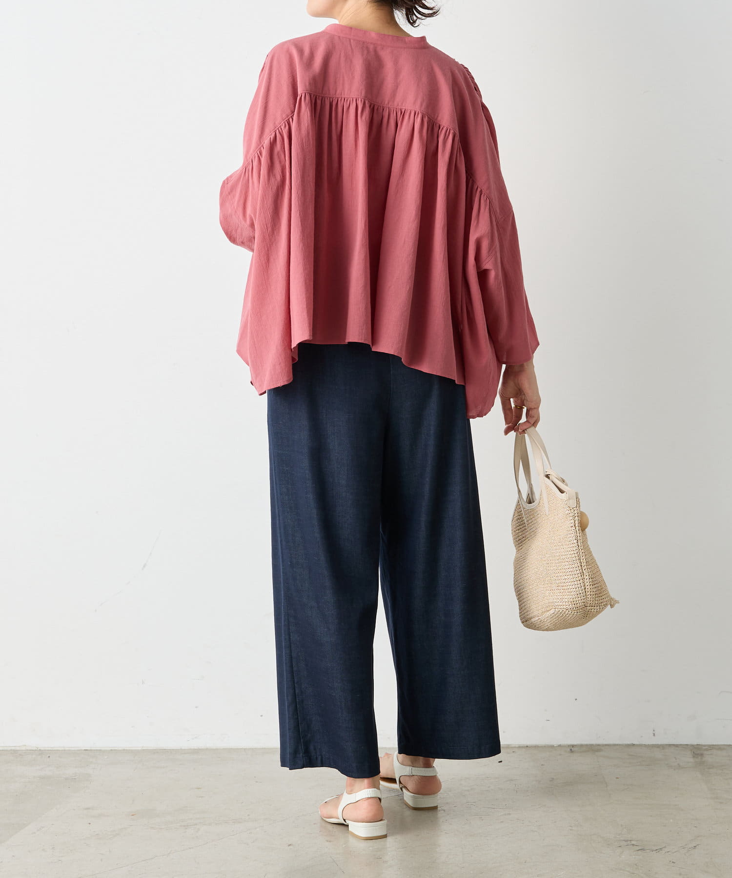 BEARDSLEY - BEARDSLEY ビアズリー コットン シフォン ギャザー 丸 ブラウス BEARDSLEY（ビアズリー）の「コットンシフォンギャザー丸
