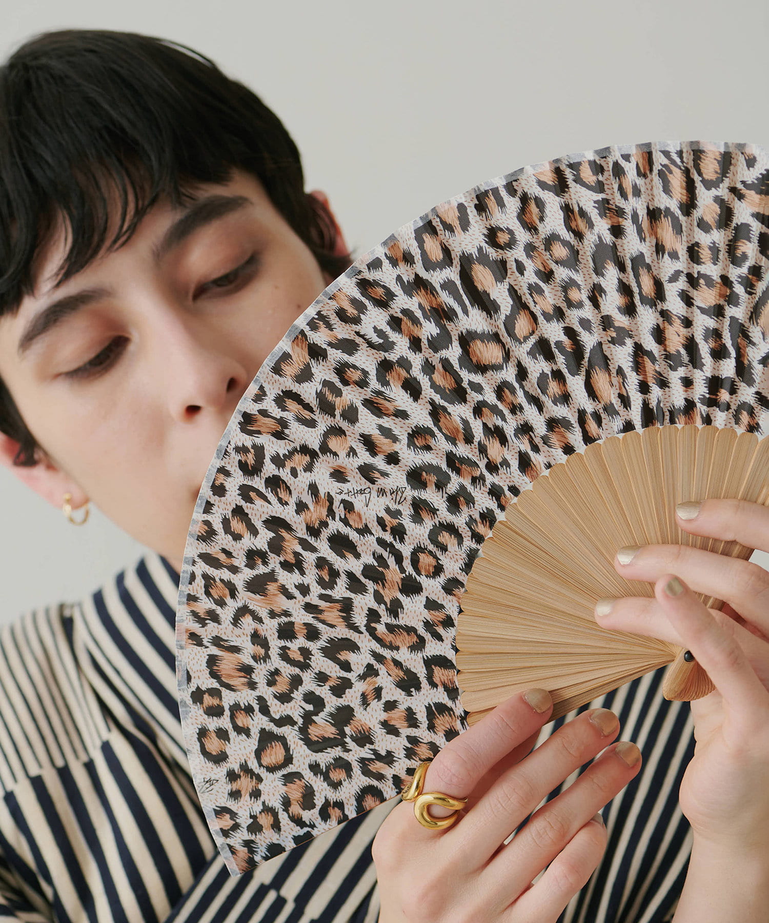 VALERIAN パンフレット ローンギャザードレス | Whim Gazette(ウィム ガゼット