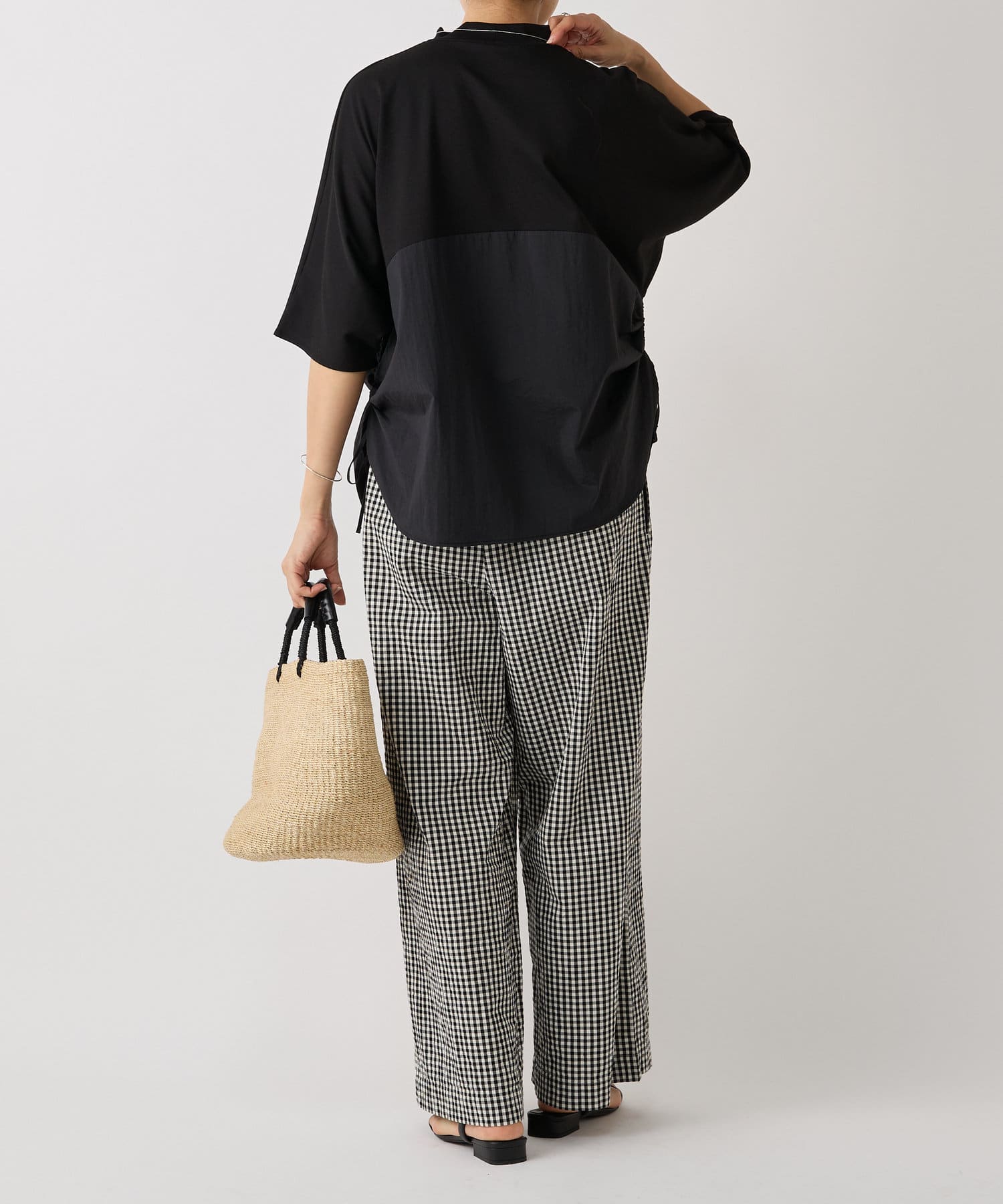 美品 ビアズリー BEARDSLEY カットソー 長袖 サイドボタン 黒 綿 BEARDSLEY（ビアズリー）の「《BEARDSLEY》サイドボタン