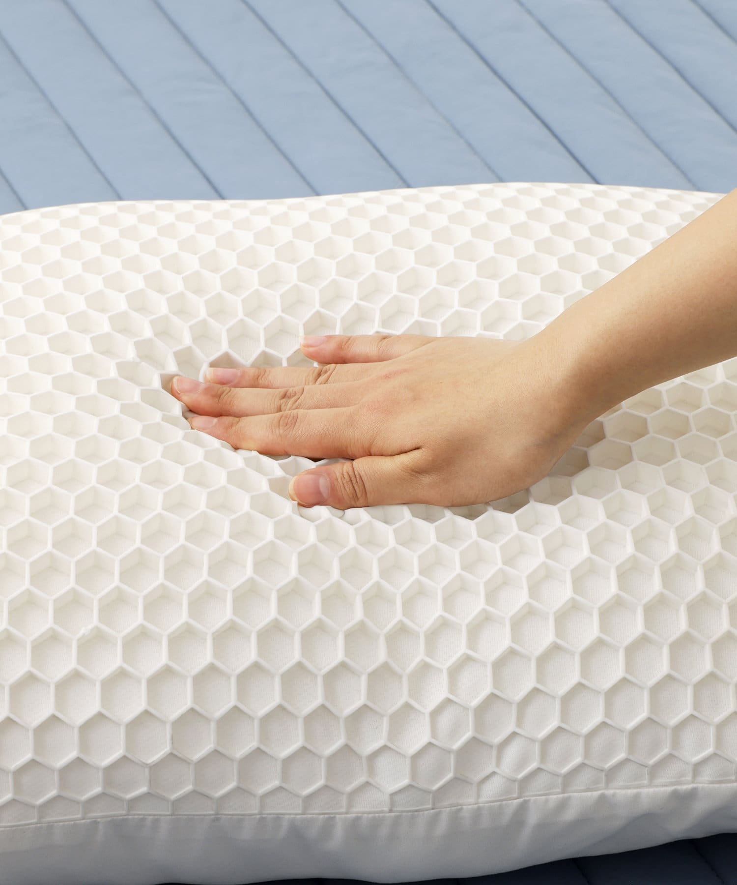 3COINS(スリーコインズ) ハニカムフィットピロー：45×60cm