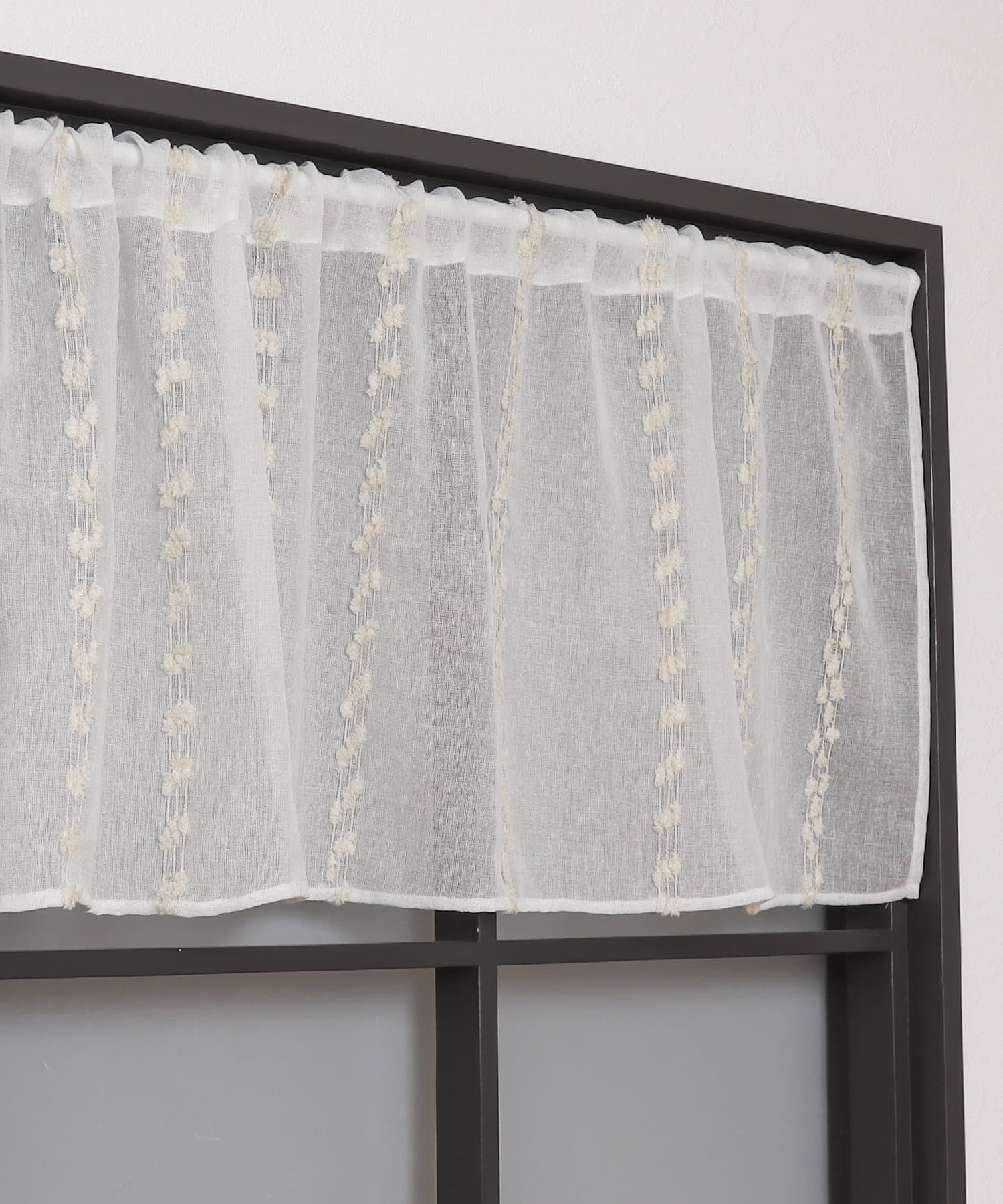 カフェカーテン♡3点 ポコポコカフェカーテン：45×105cm | 3COINS(スリーコインズ