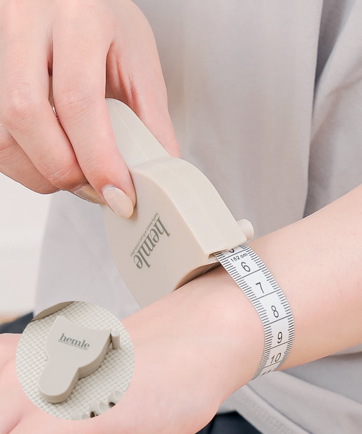 ●ダイエットや筋トレ時の身体測定でモチベーションアップ！●手首や腕、ウエストやヒップサイズなどひとりで楽々と計測できます♪●自動巻きとりなのでスムーズ◎●コンパクトで使いやすく、持ち運びやすいです。《