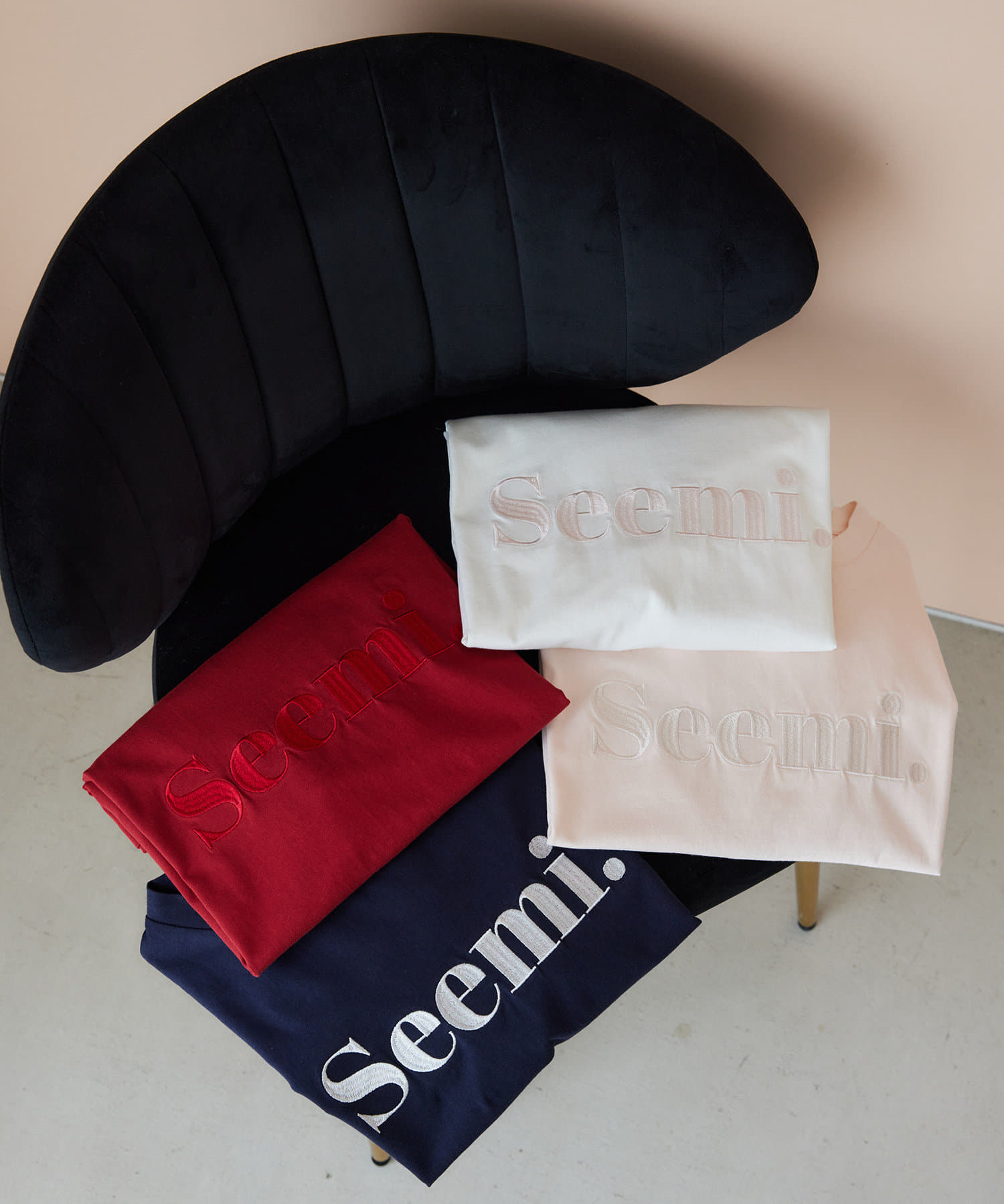 Seemi.by NICE CLAUP(シーミーバイナイスクラップ) 【Seemi.】サスティナブルロゴTシャツ