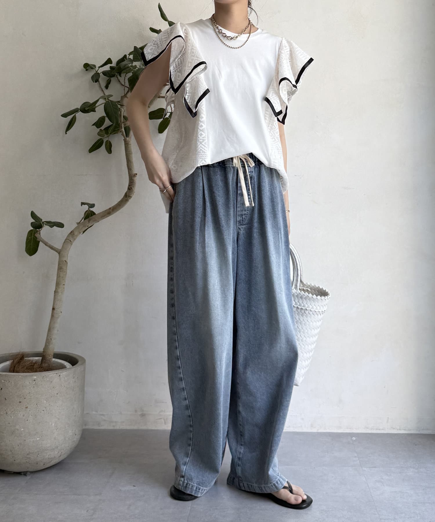 DouDouレース袖 ブラック Tシャツ DouDou（ドゥドゥ）の「袖レース切替TEE（Tシャツ/カットソー