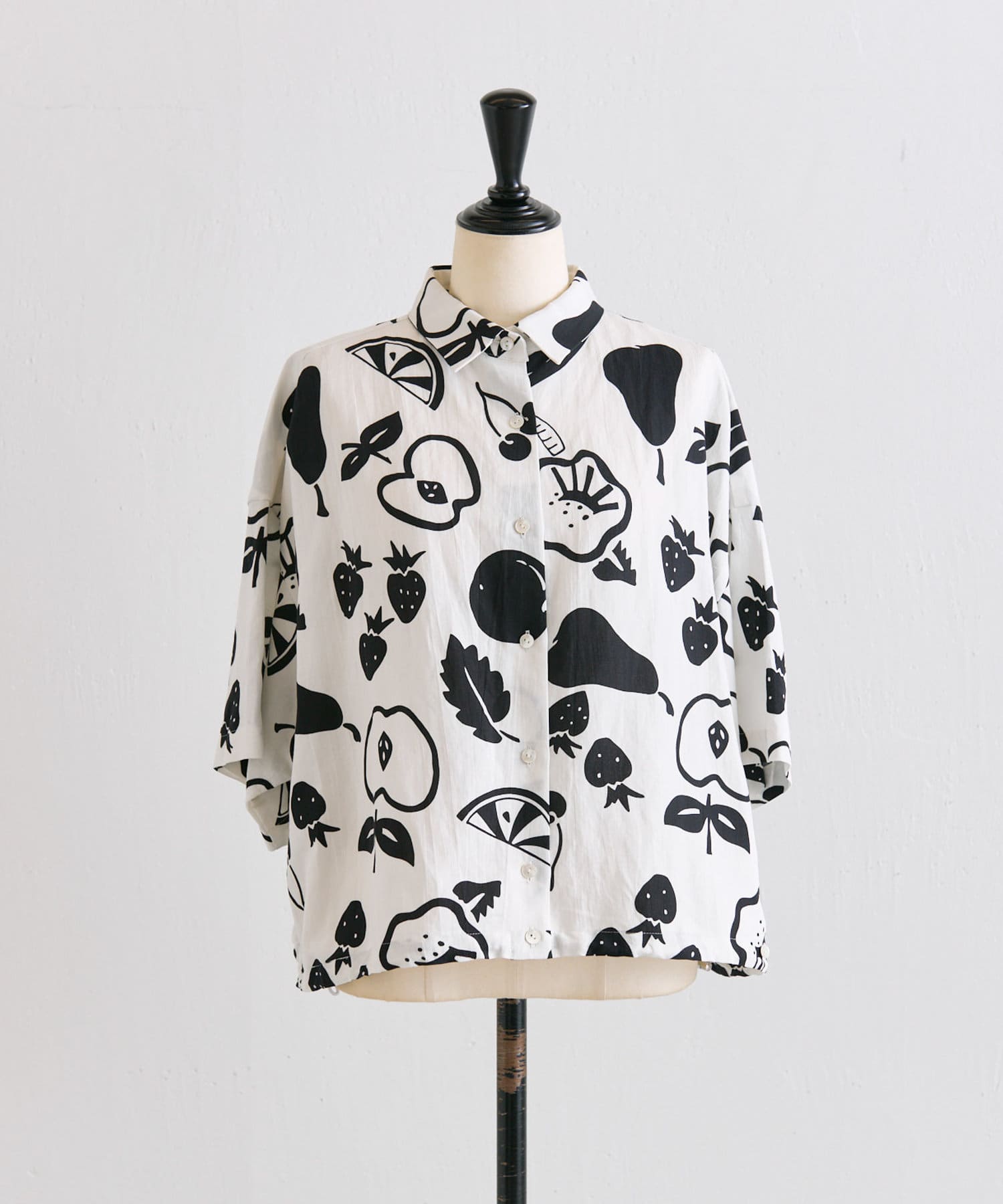 ear PAPILLONNER(イア パピヨネ) 《羽織としても使える》フルーツ柄シャツ【SUM1 STYLE(スミスタイル)】
